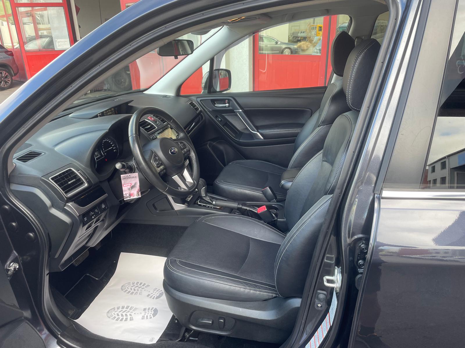 SUBARU Forester 2.0i Executive Lineartronic-image-3