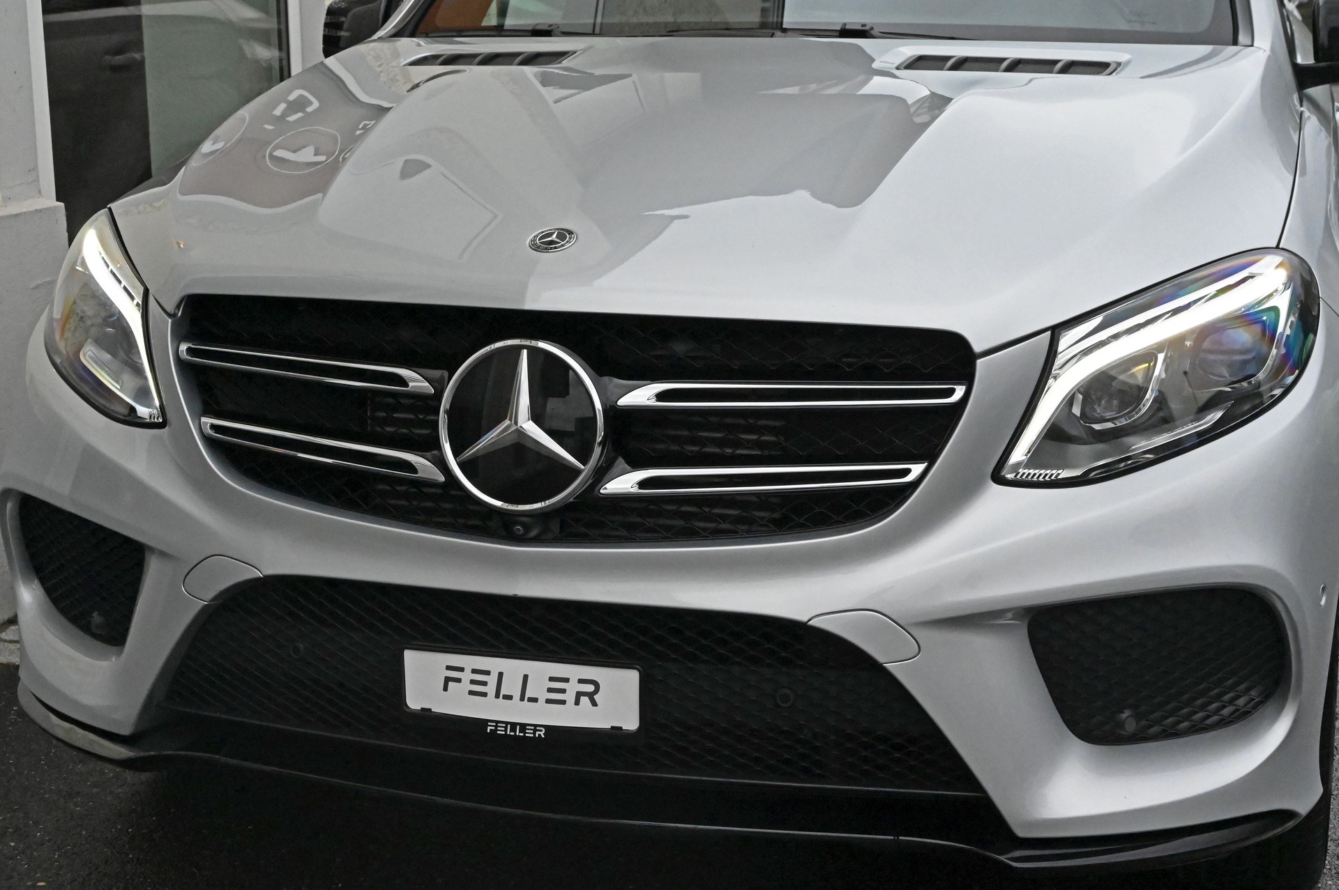 MERCEDES-BENZ GLE 350 d 4Matic 9G-Tronic-showroom-element-3