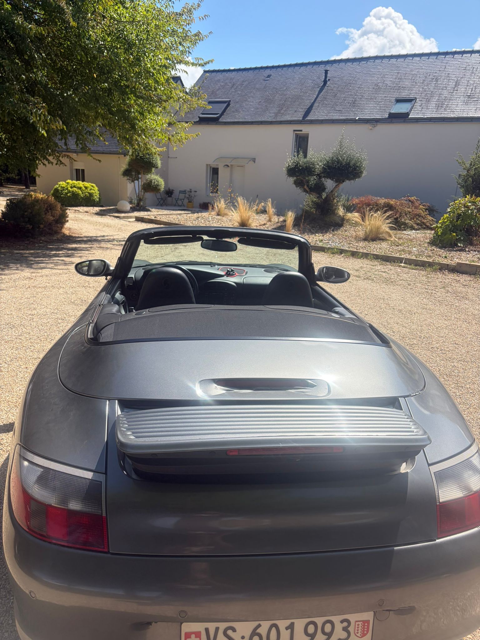 PORSCHE 911 Carrera Cabrio-image-5