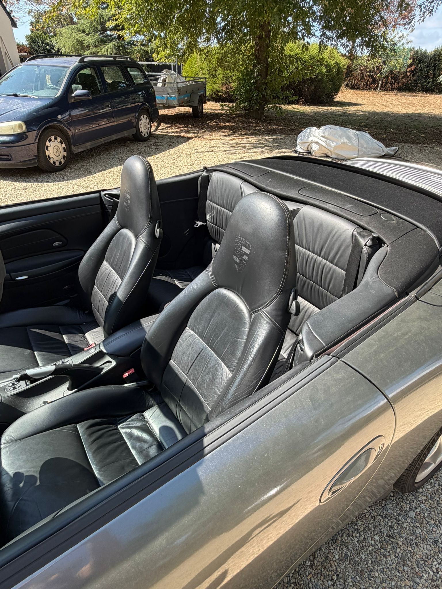 PORSCHE 911 Carrera Cabrio-image-10