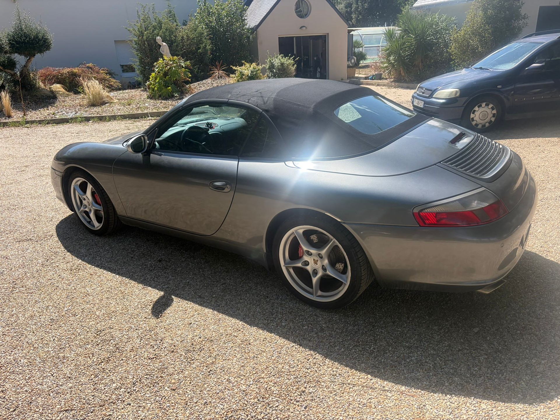 PORSCHE 911 Carrera Cabrio-image-6