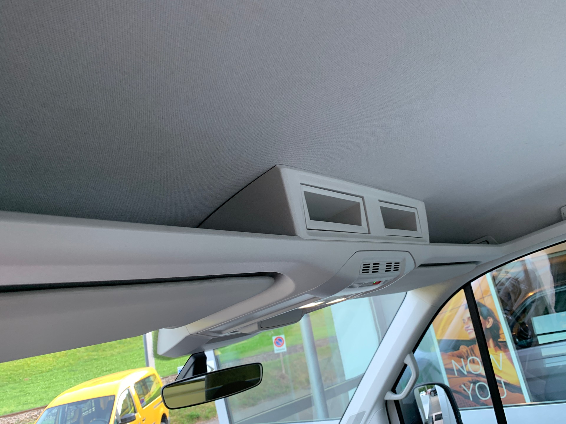 VW Crafter 35 2.0 BiTDI Champion L3 4M Kipp./Prits./Koff+Heb. A-image-10
