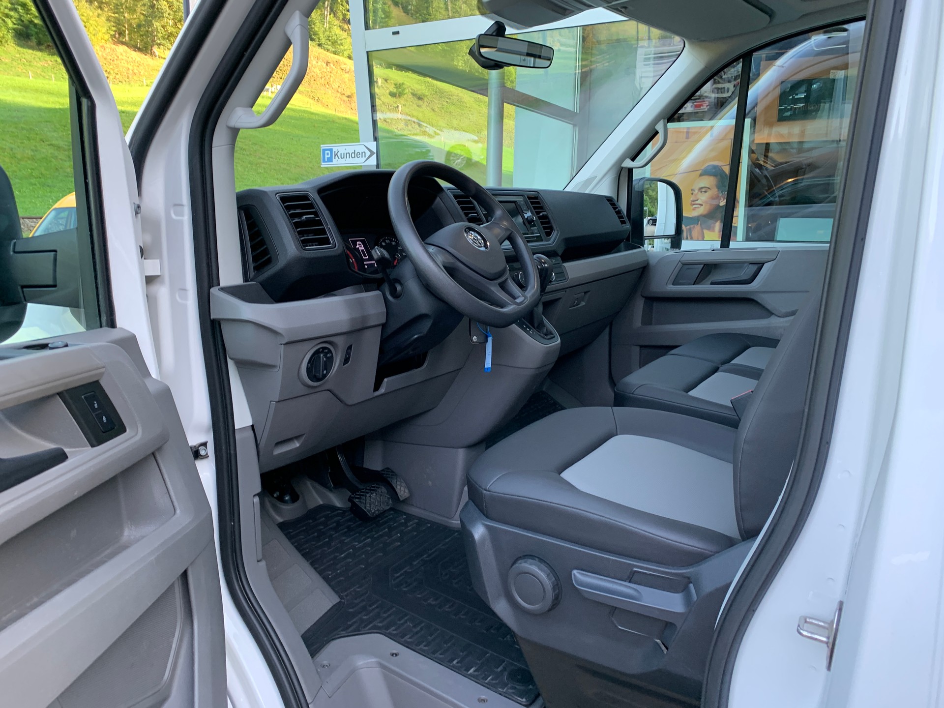 VW Crafter 35 2.0 BiTDI Champion L3 4M Kipp./Prits./Koff+Heb. A-image-7