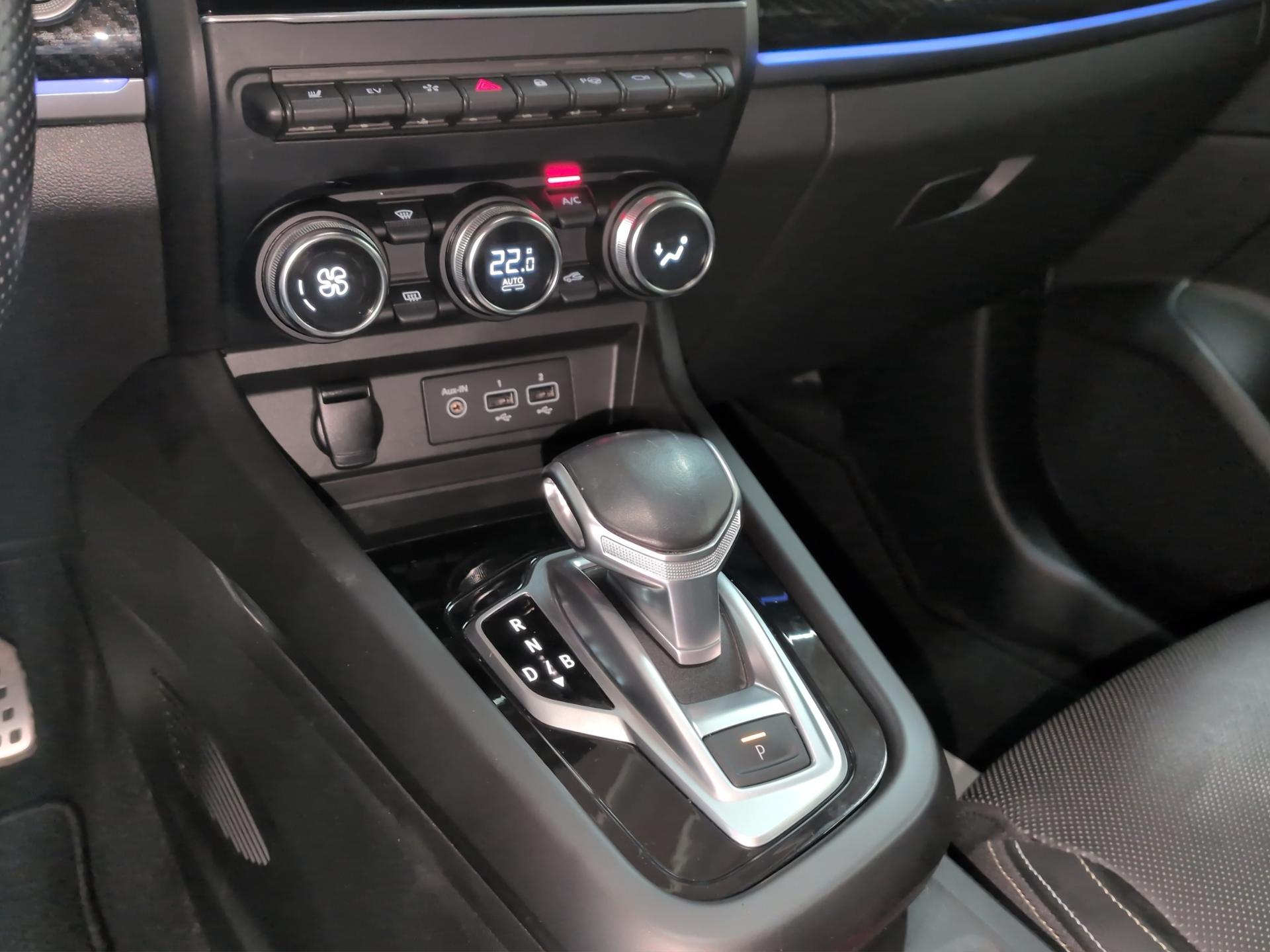 RENAULT Arkana 1.6 E-Tech Engineered-image-11
