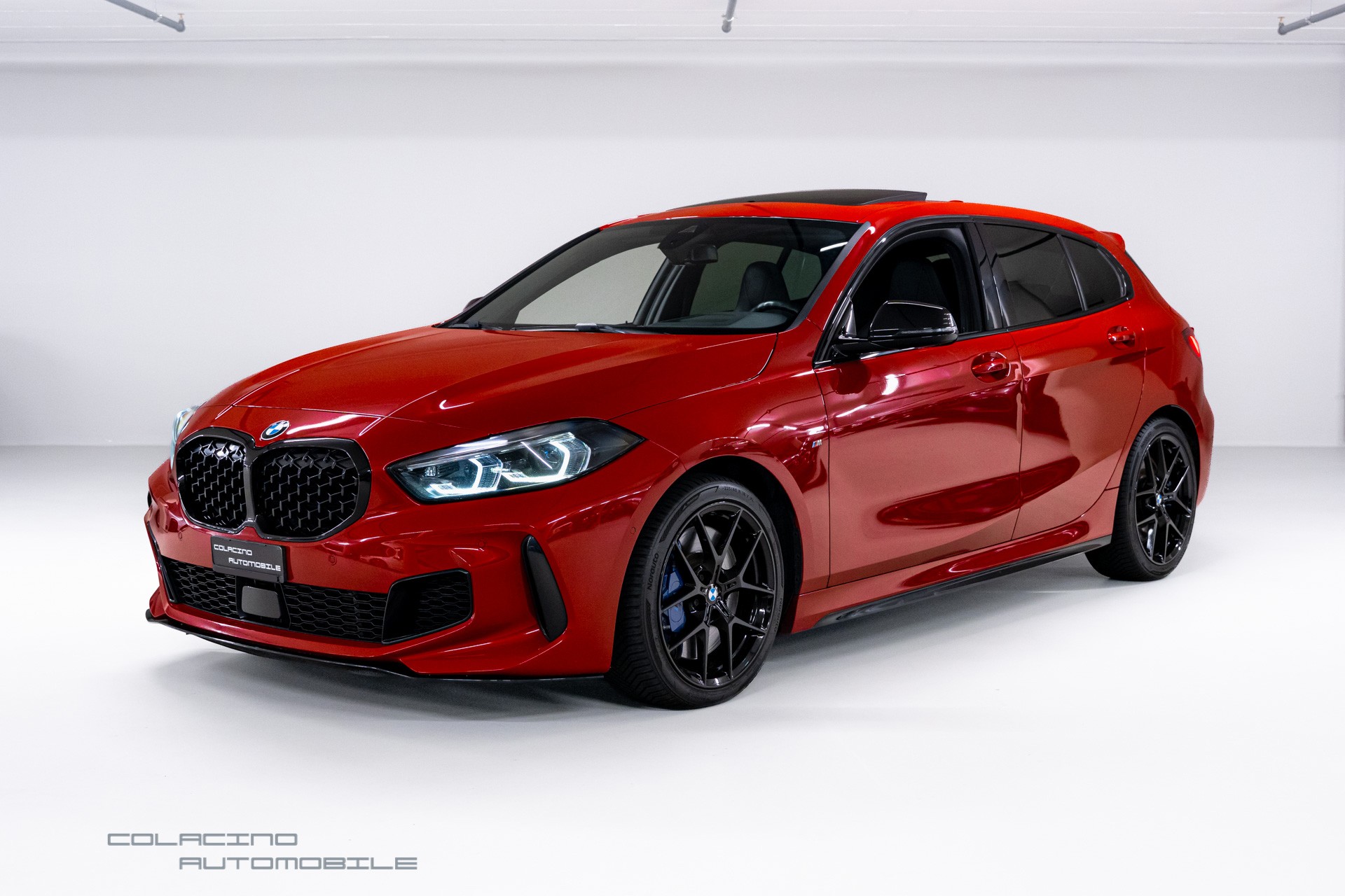 BMW M135i xDrive Steptronic-image-0