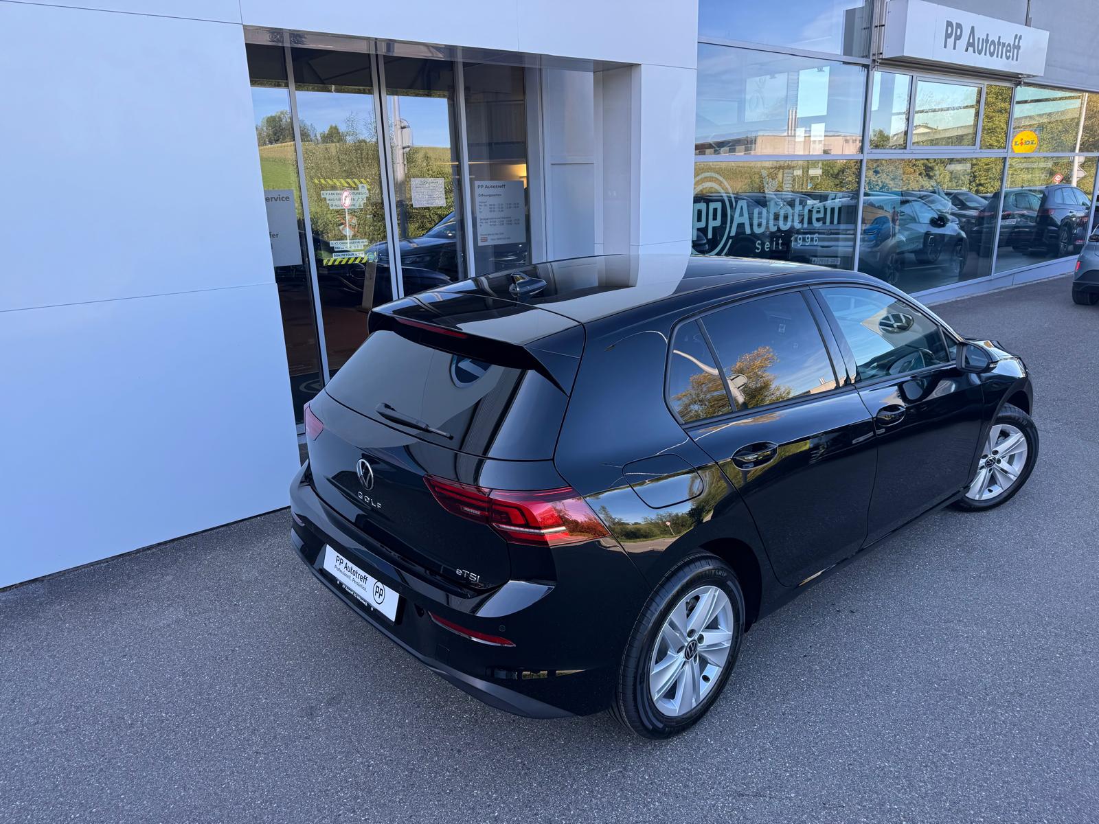 VW Golf 1.5 e TSI mHEV Basis DSG-image-3