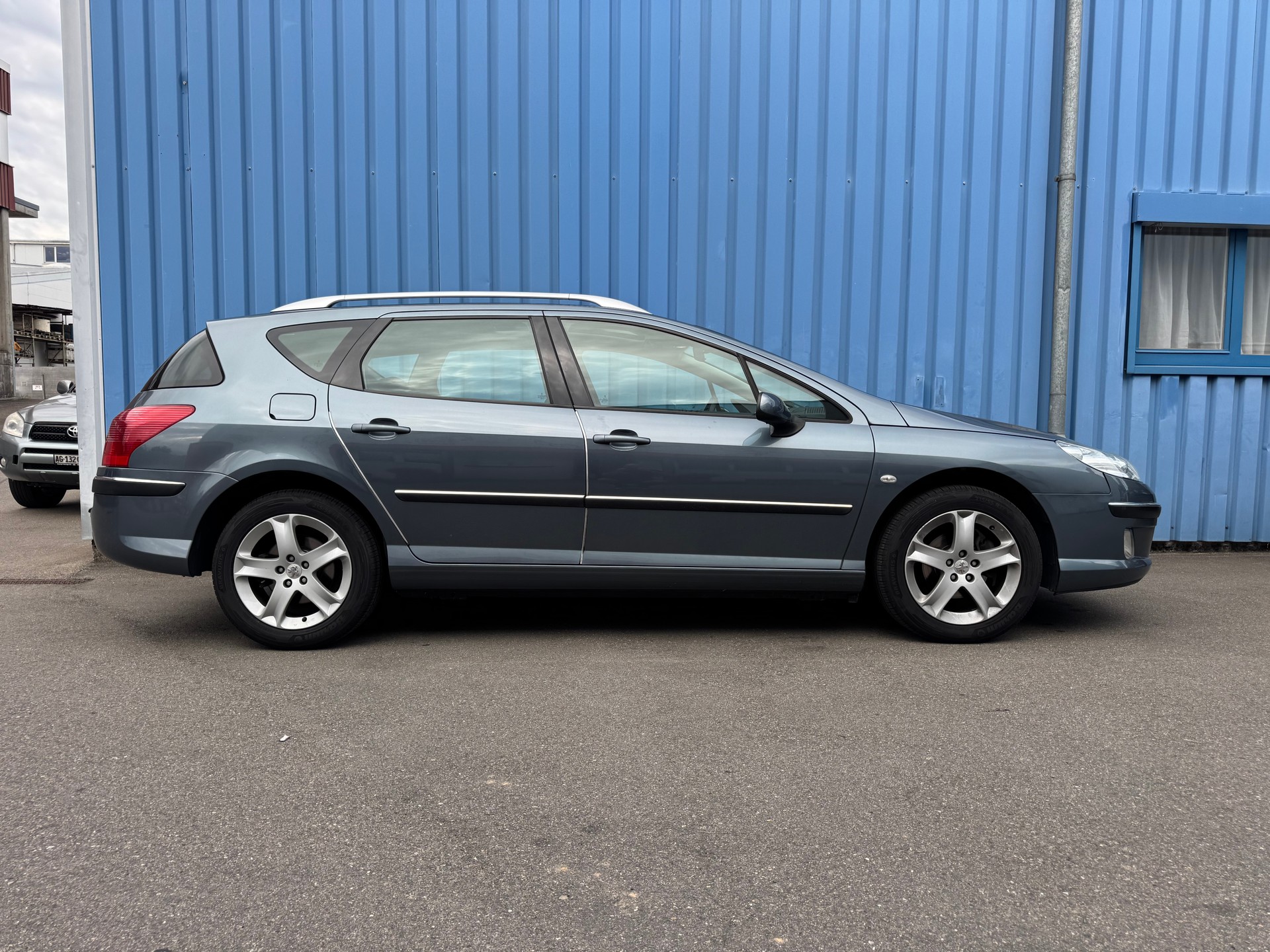 PEUGEOT 407 SW 2.0 HDI Confort Automatic-image-1