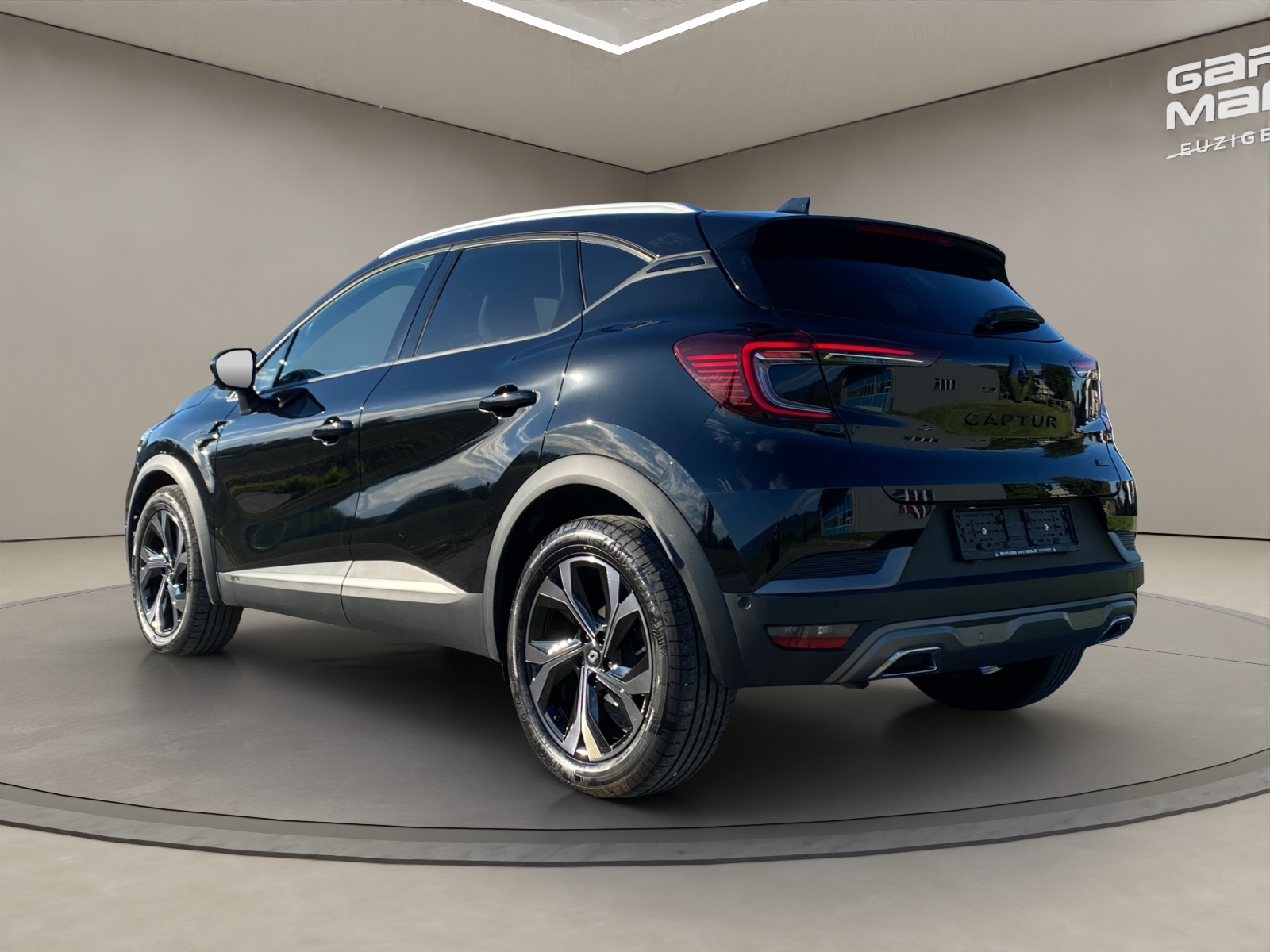 RENAULT Captur 1.6 E-Tech 145 E-Tech Engineered DHT-image-2