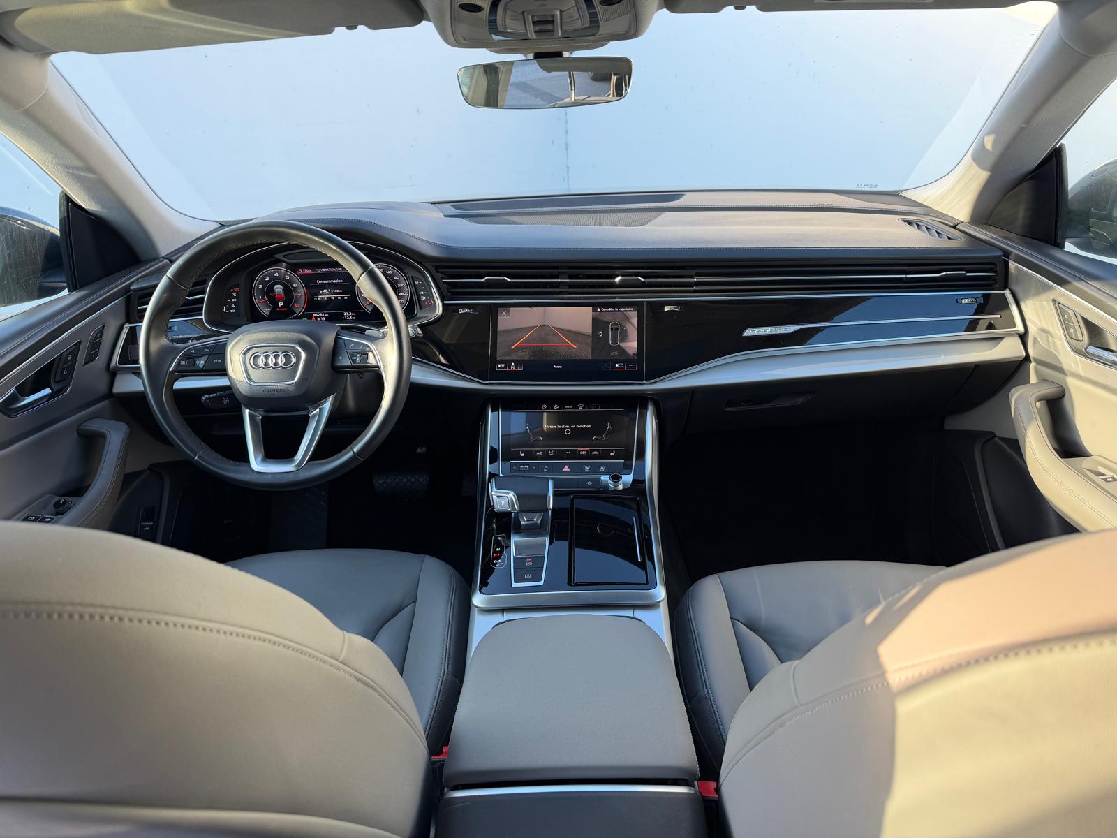 AUDI Q8 55 TFSI quattro tiptronic-image-8