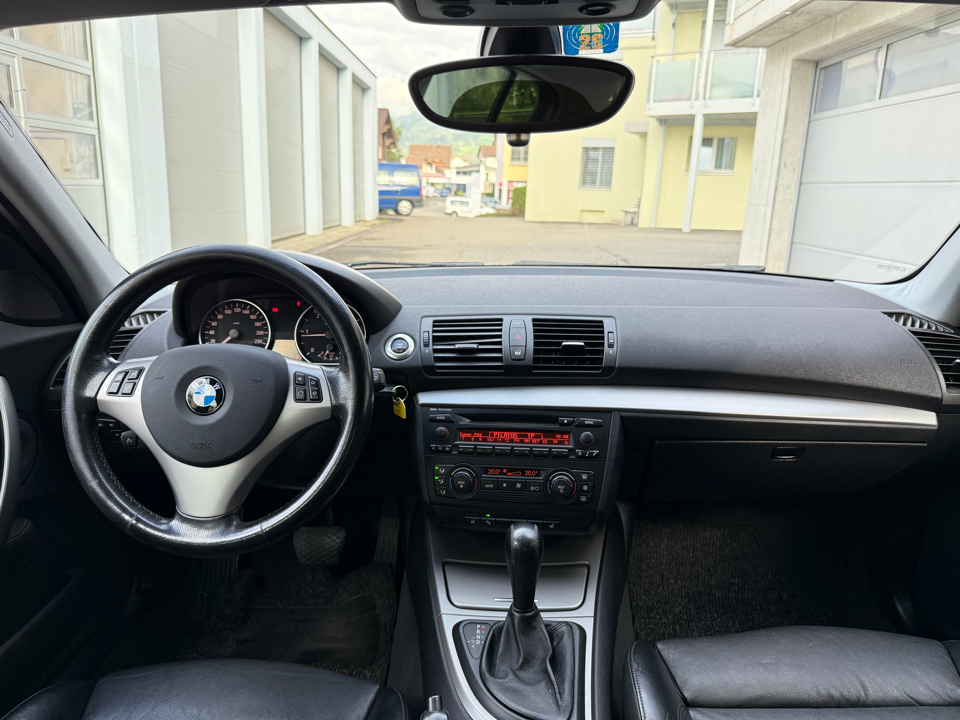 BMW 120d A-image-16