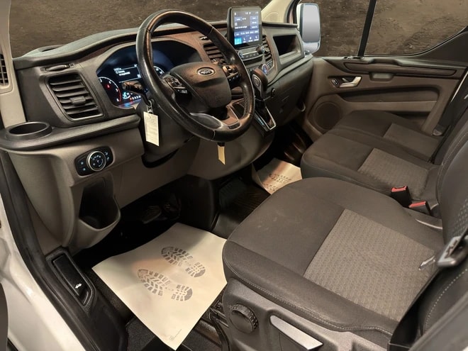 FORD Transit Custom 320 L1H1 Trend A-image-3