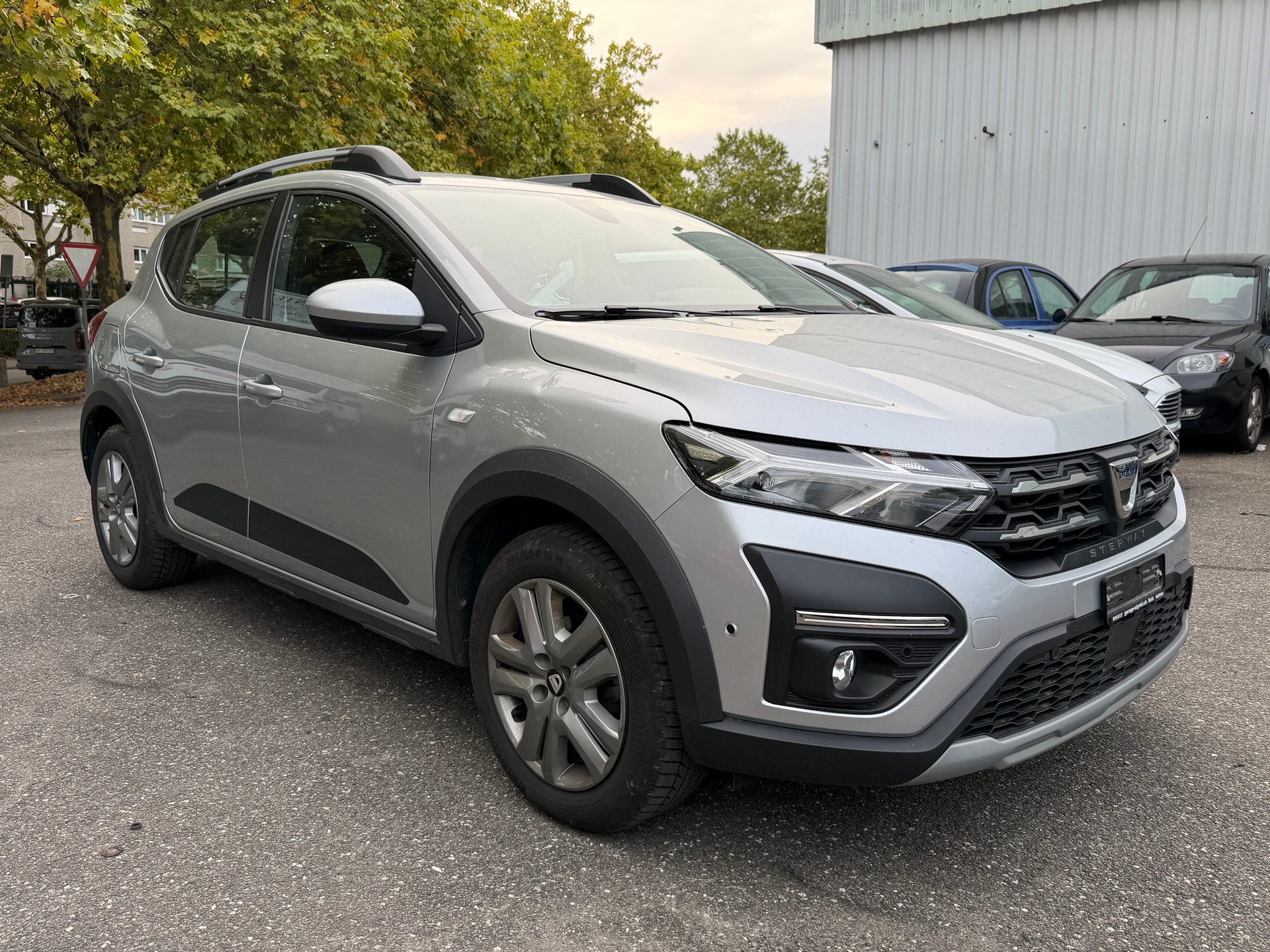 DACIA Sandero Stepway TCe 90 Comfort CVT-image-2