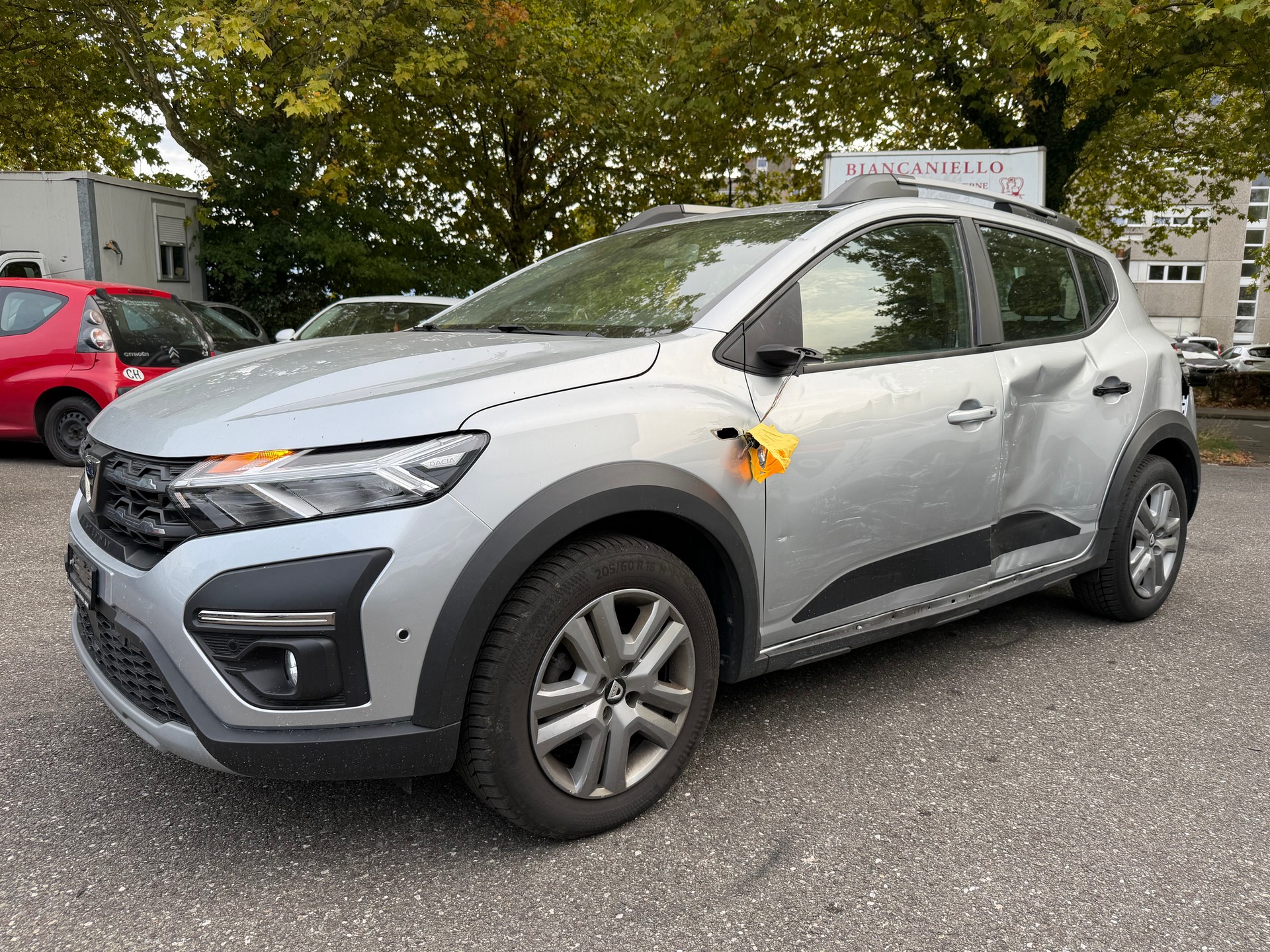 DACIA Sandero Stepway TCe 90 Comfort CVT-image-0