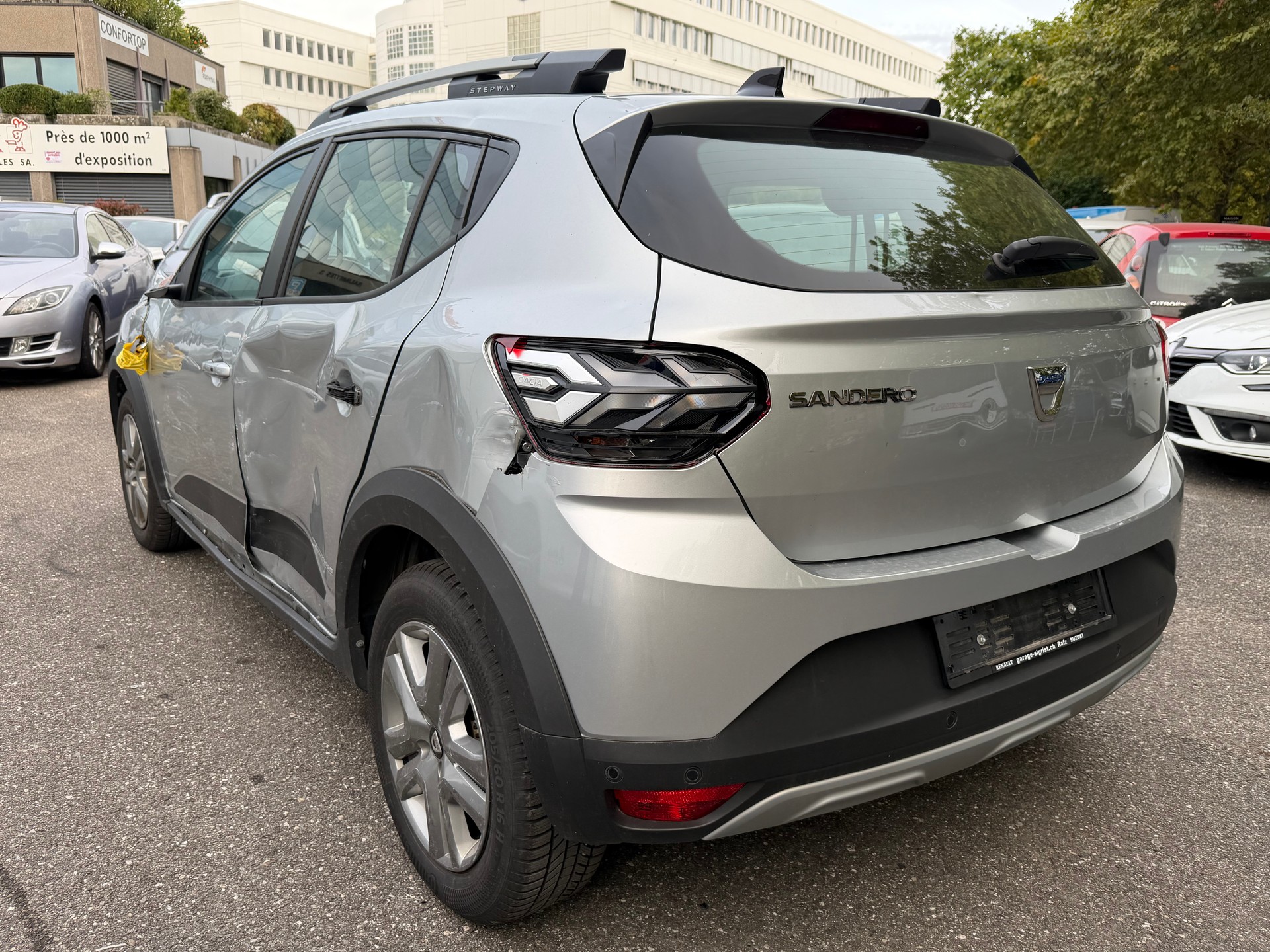 DACIA Sandero Stepway TCe 90 Comfort CVT-image-6