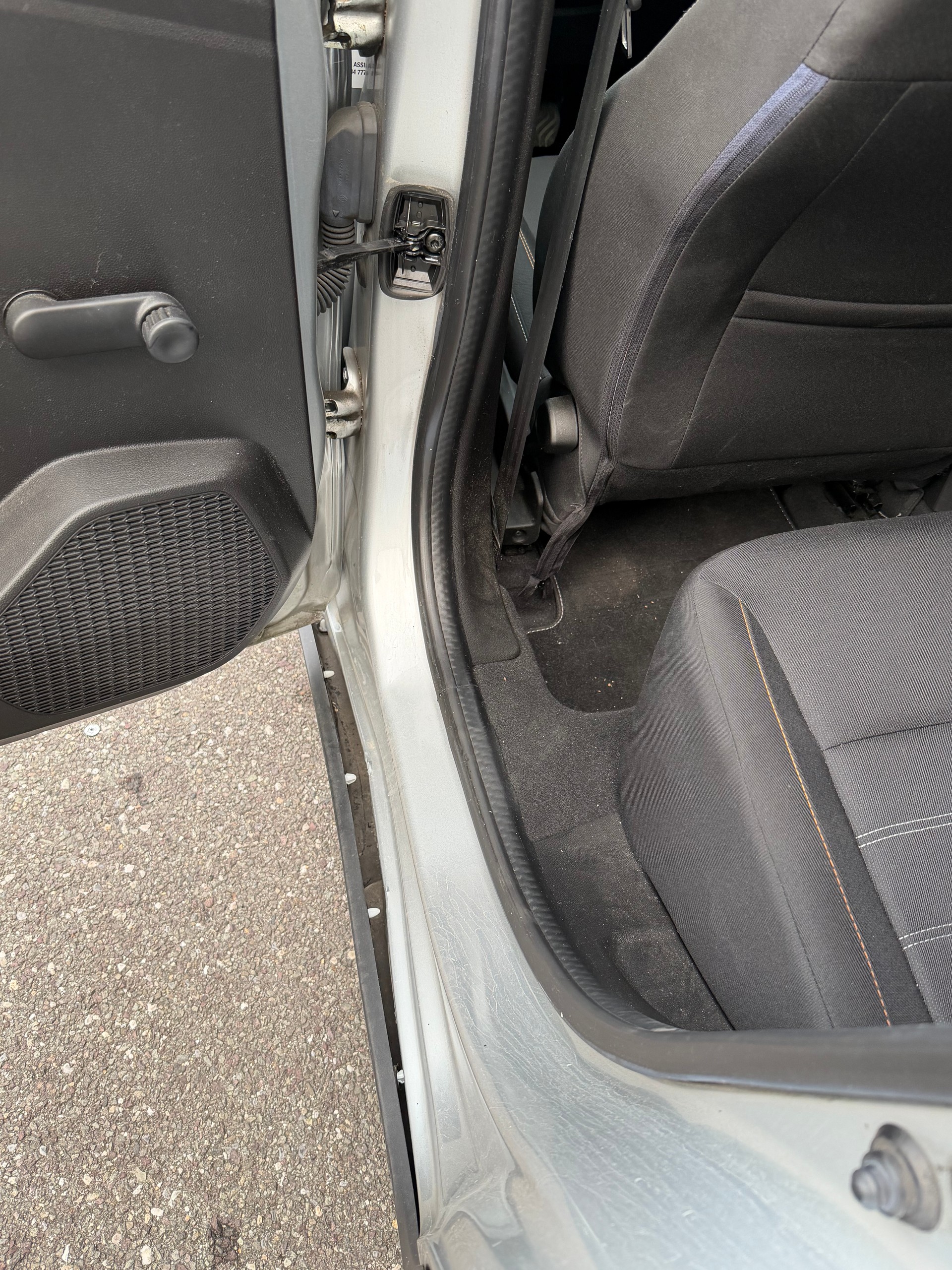 DACIA Sandero Stepway TCe 90 Comfort CVT-image-7