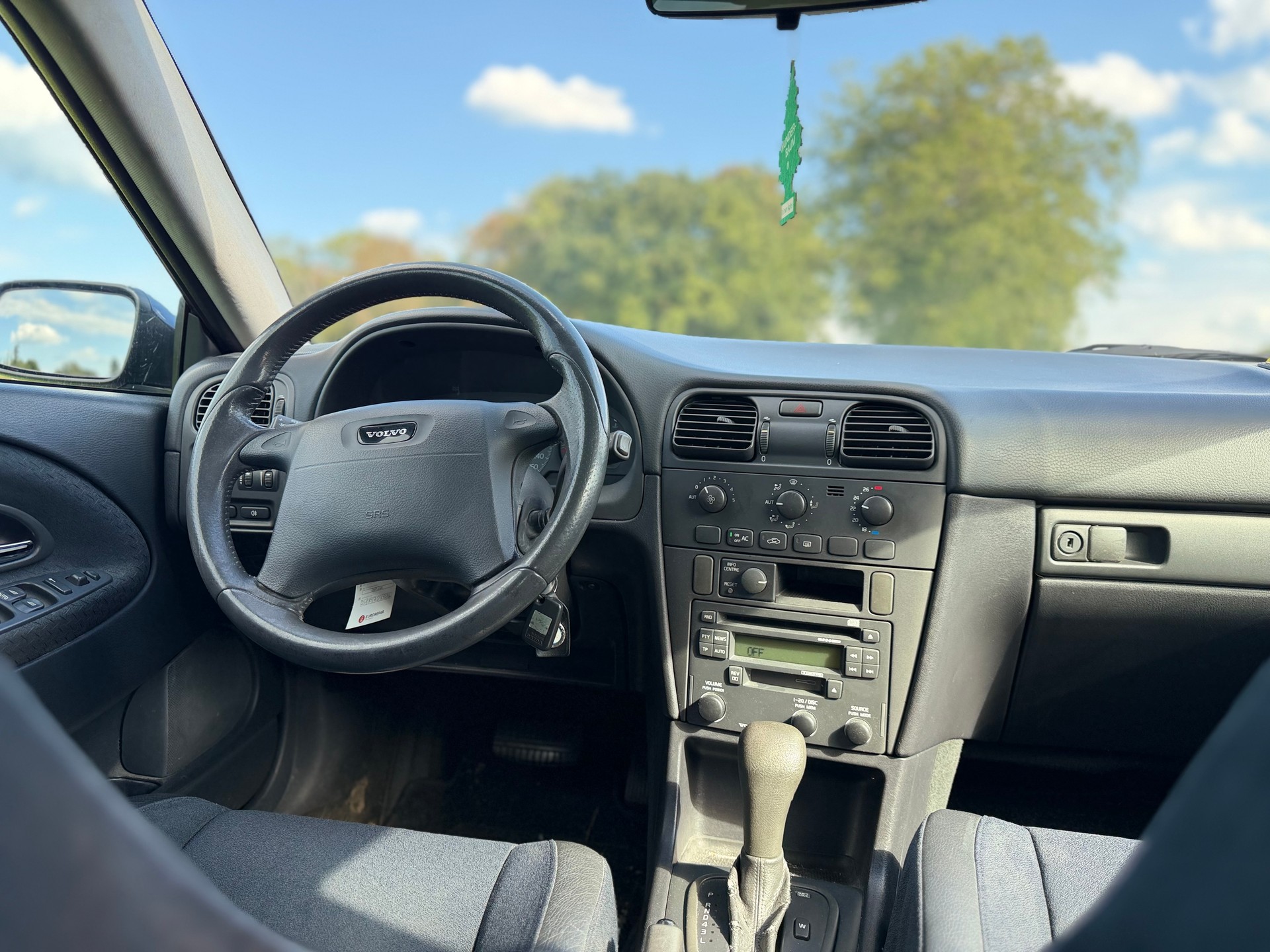 VOLVO V40 2.0T Special/Dynamic Edition-image-8