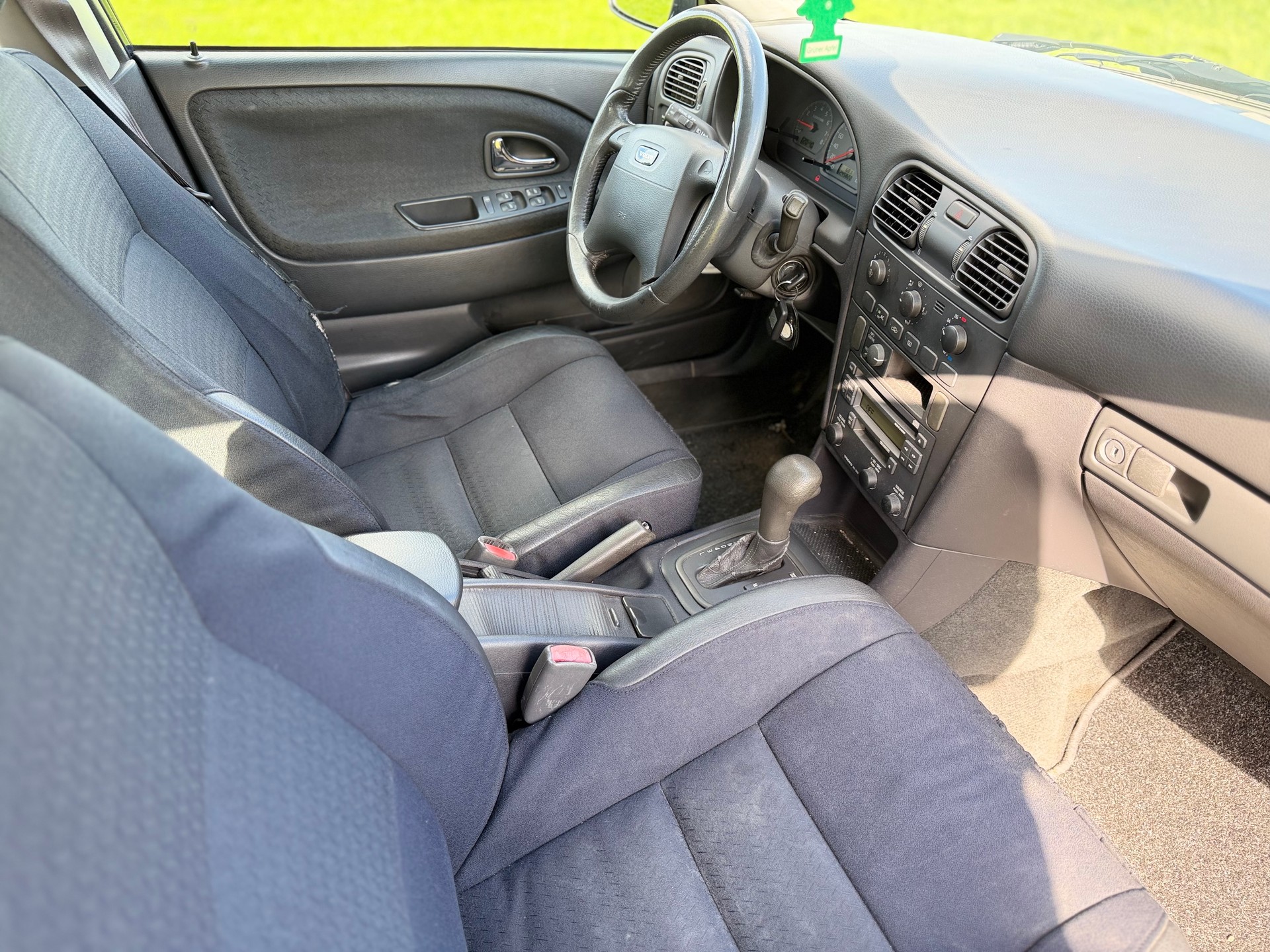 VOLVO V40 2.0T Special/Dynamic Edition-image-7