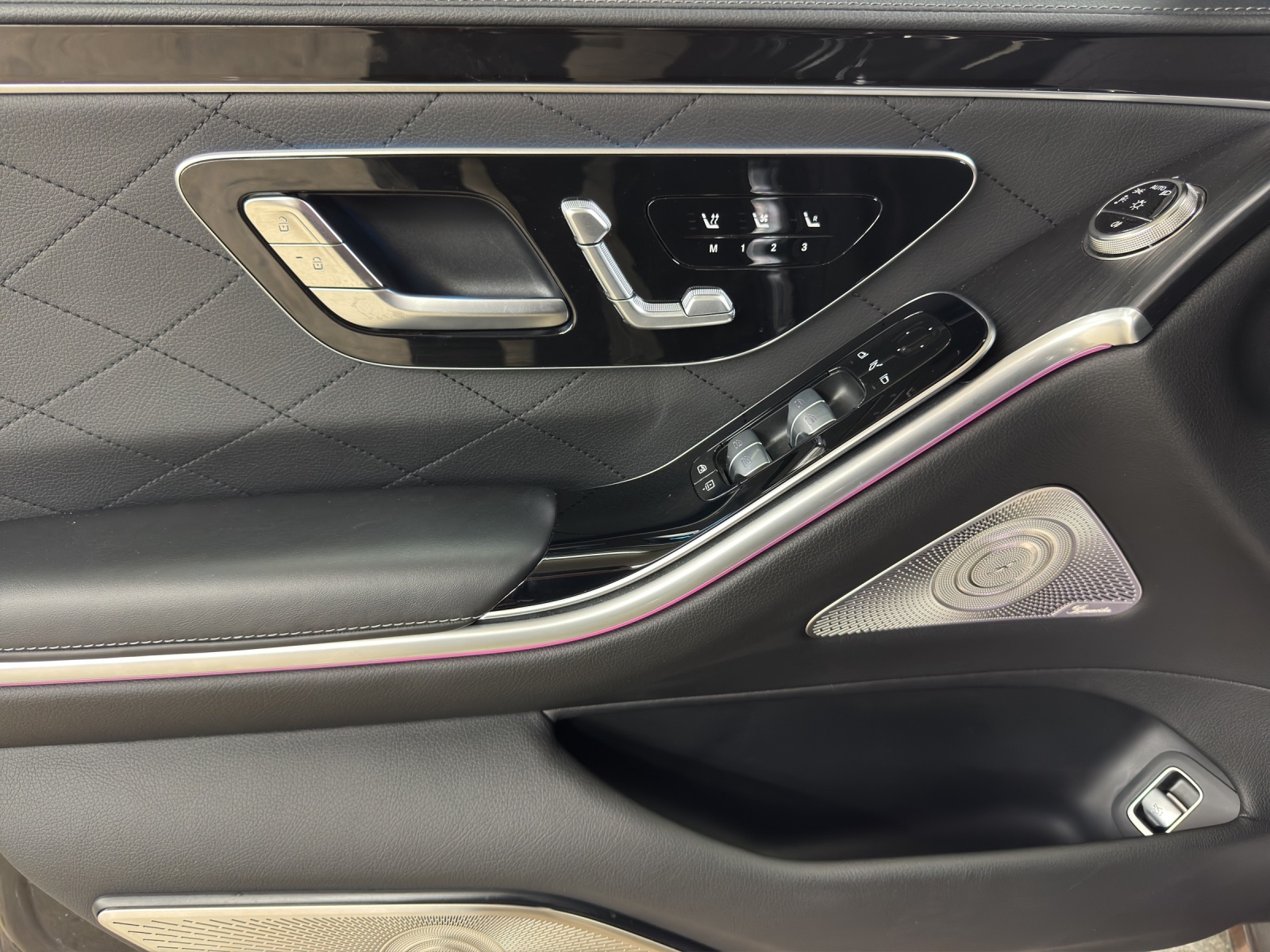 MERCEDES-BENZ S 350 d 4M AMG Line 9G-T-image-12