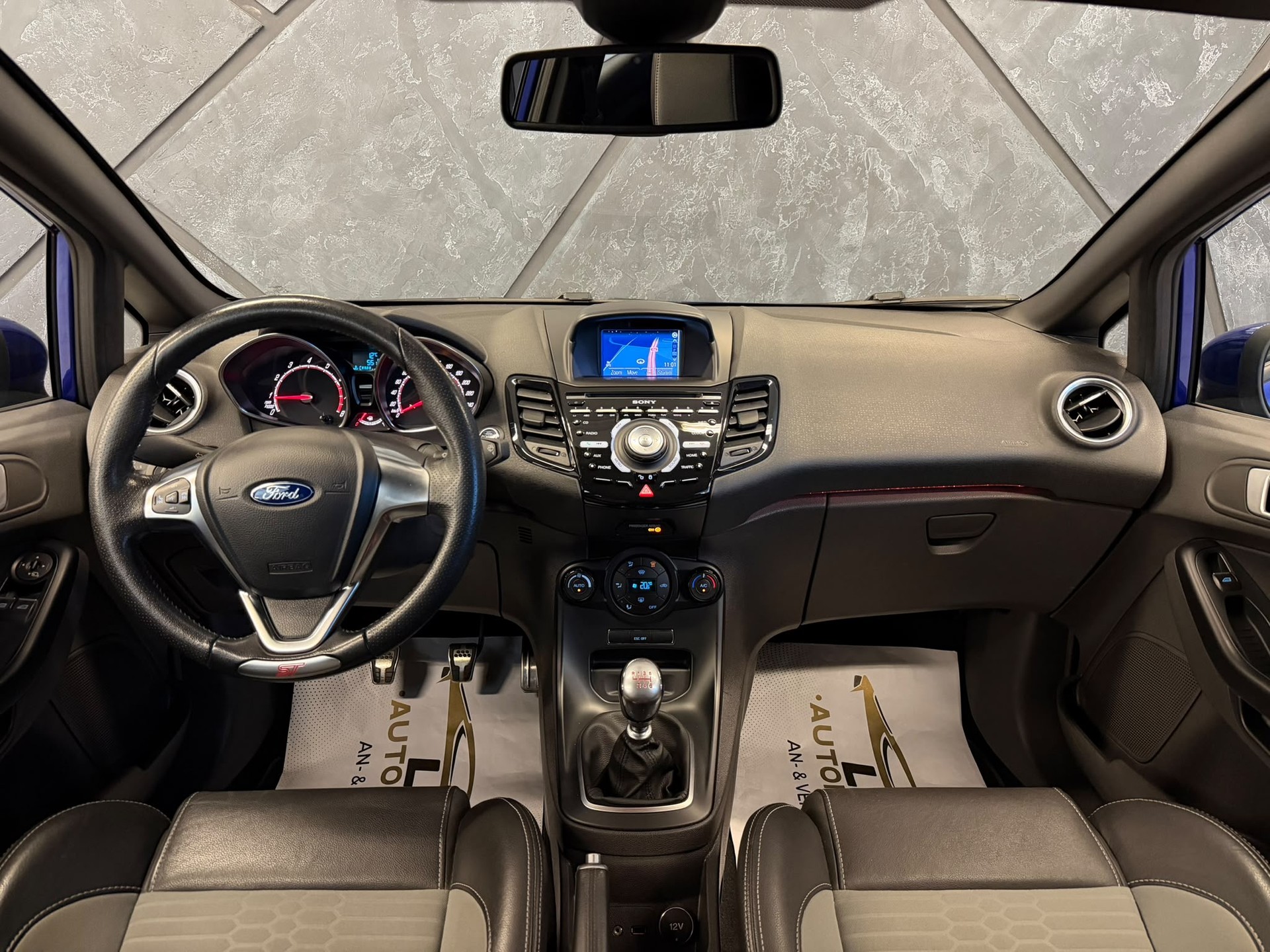 FORD Fiesta 1.6 SCTi ST-2-image-8