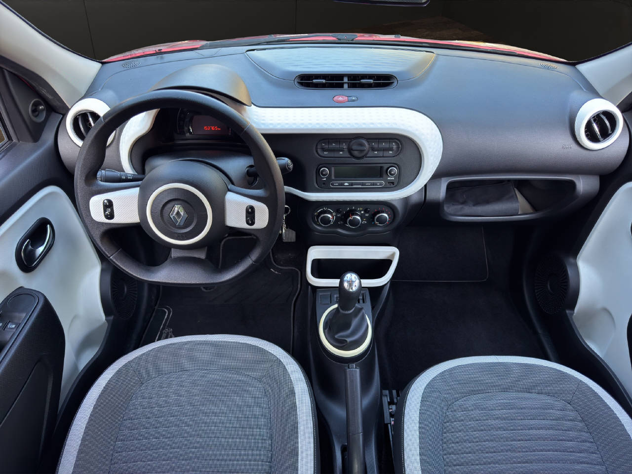 RENAULT Twingo 1.0 SCe 70 Zen-image-5