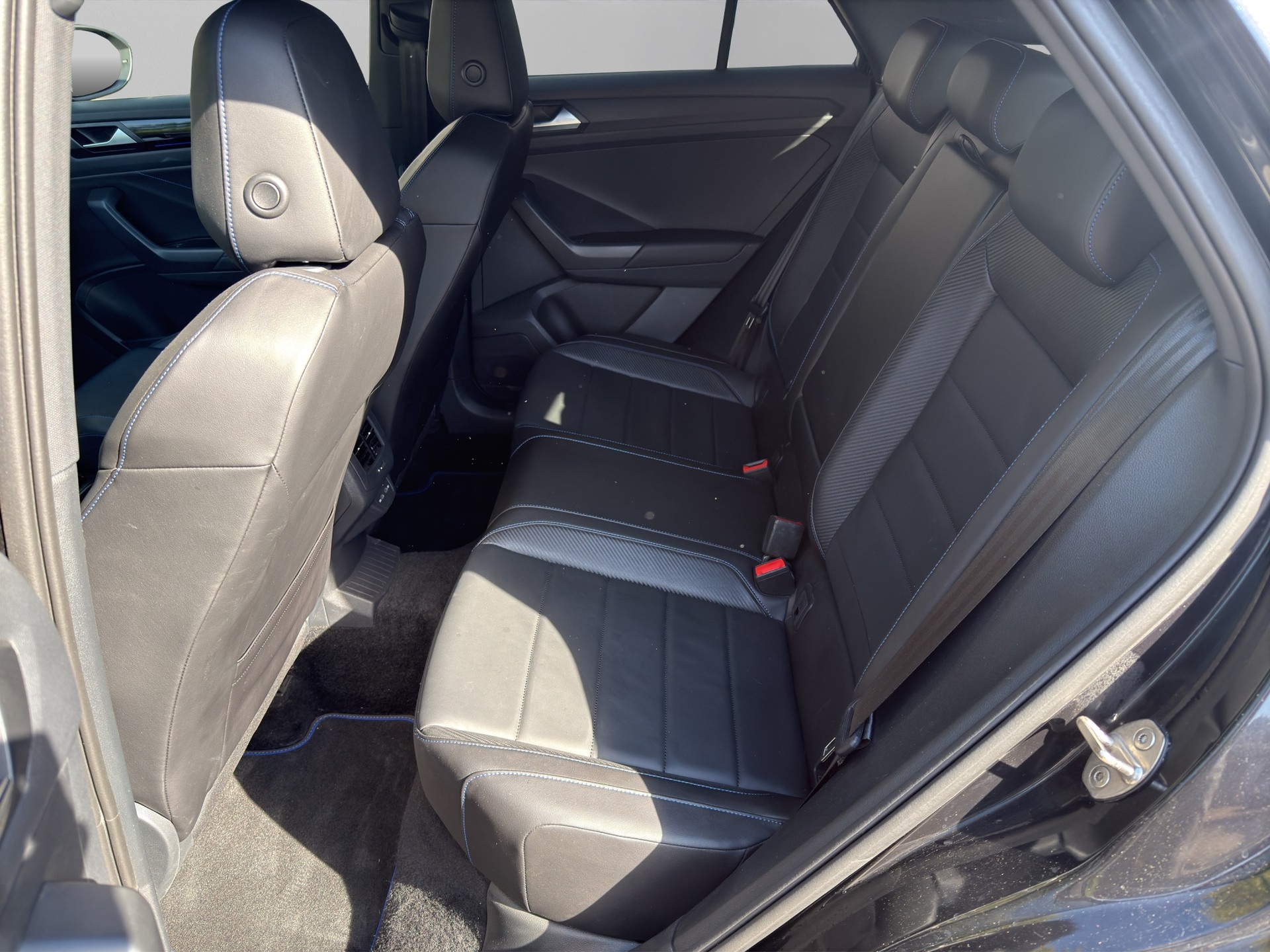 VW T-Roc 2.0 TSI R DSG 4Motion * Garantie * 8 fach * AHK * Leder *-image-7