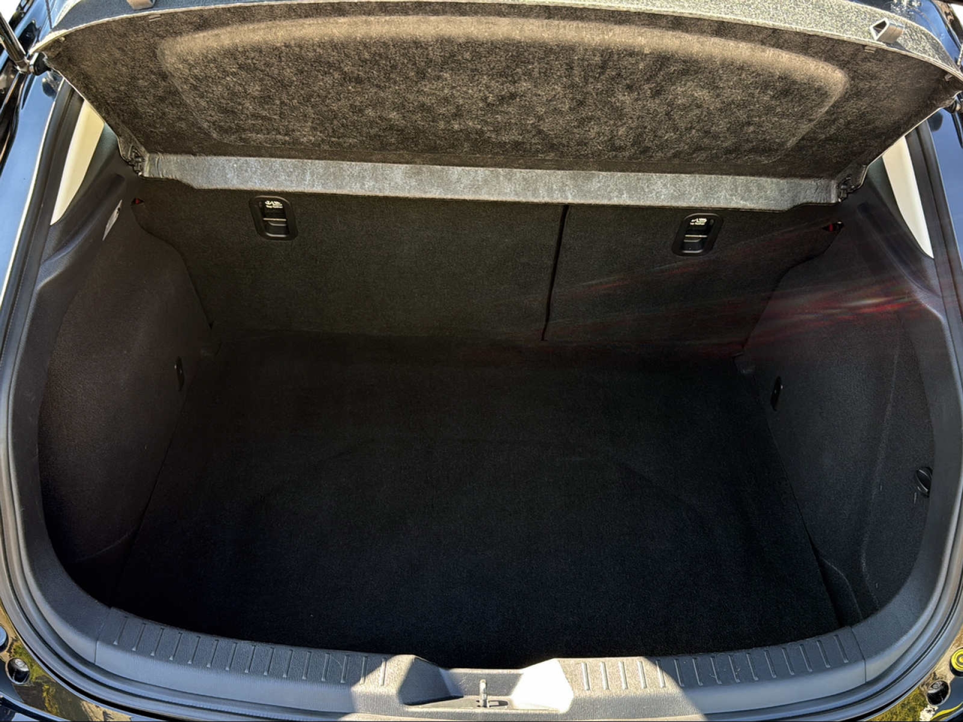 MAZDA 3 2.2 D Ambition-image-8
