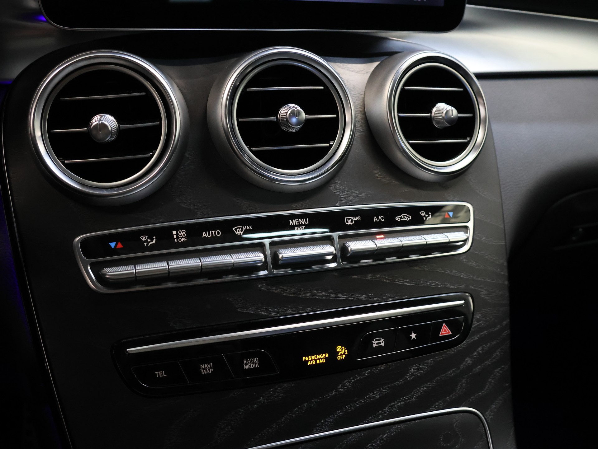 MERCEDES-BENZ GLC Coupé 220 d AMG Line 4Matic 9G-Tronic-image-19
