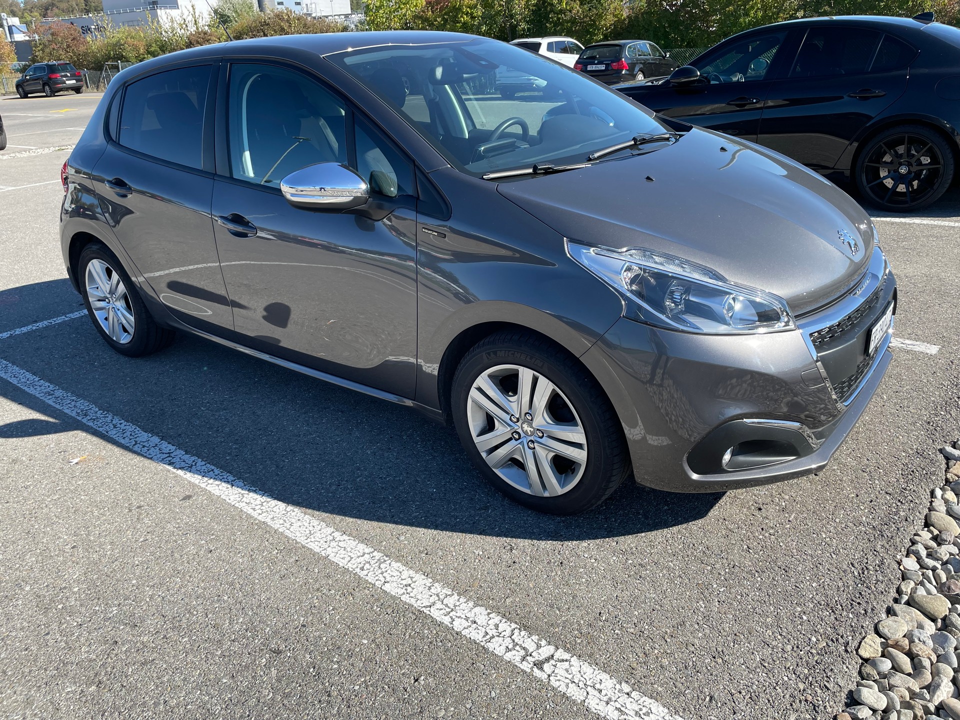 PEUGEOT 1.2 PureTech Signature S/S-image-12