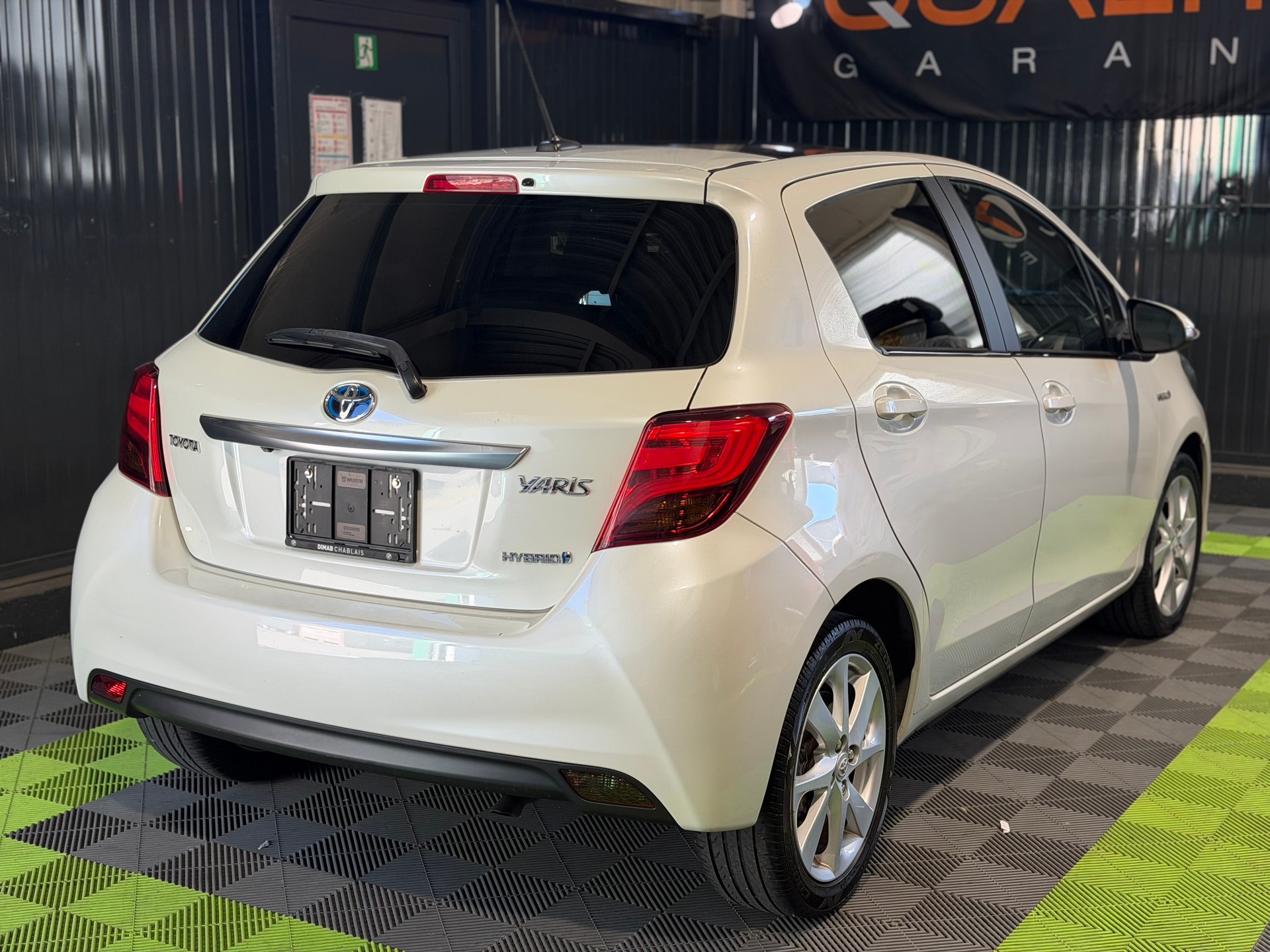 TOYOTA Yaris 1.5 VVT-i Hybrid Sol Premium e-CVT-image-4