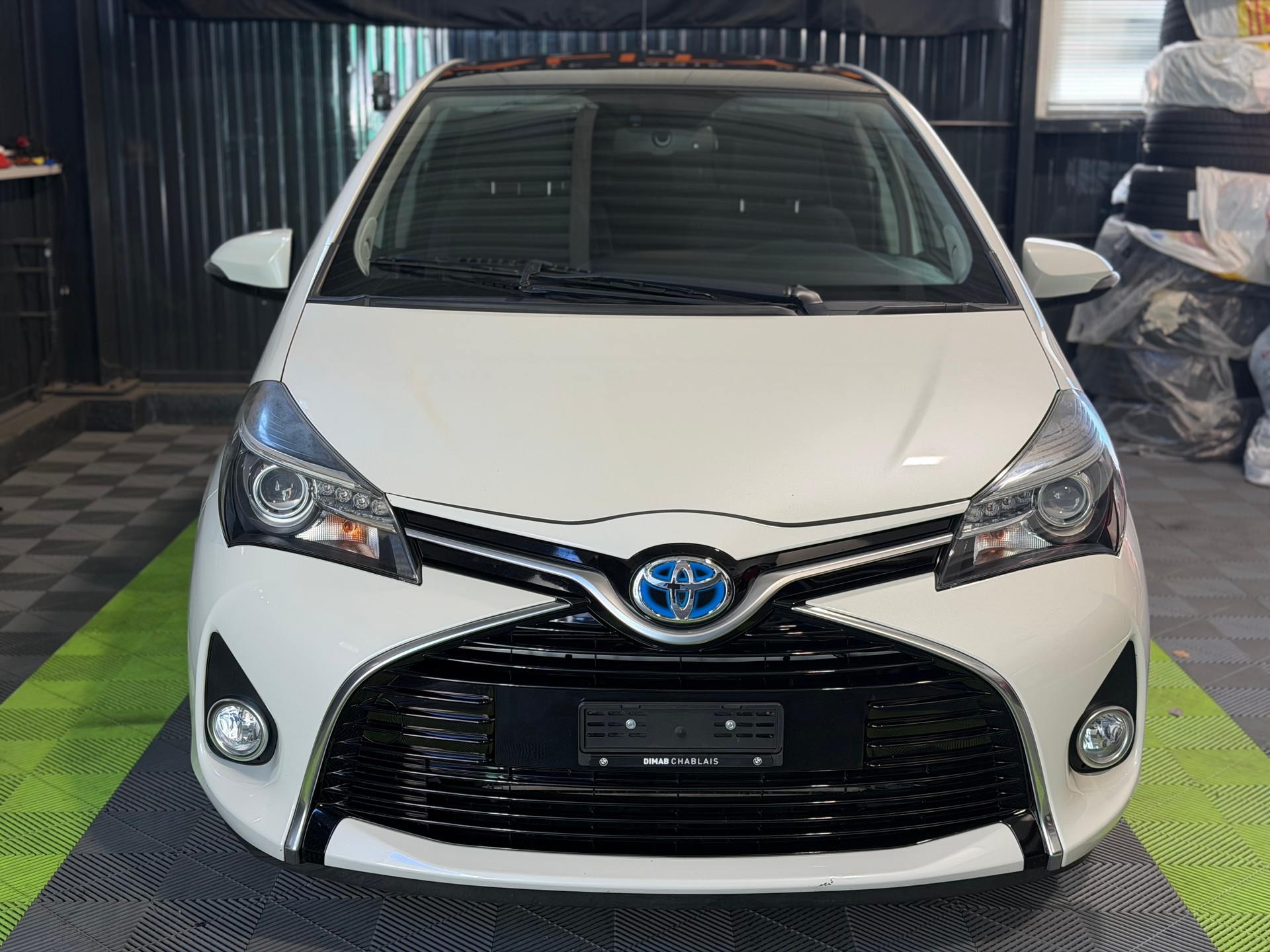 TOYOTA Yaris 1.5 VVT-i Hybrid Sol Premium e-CVT-image-5