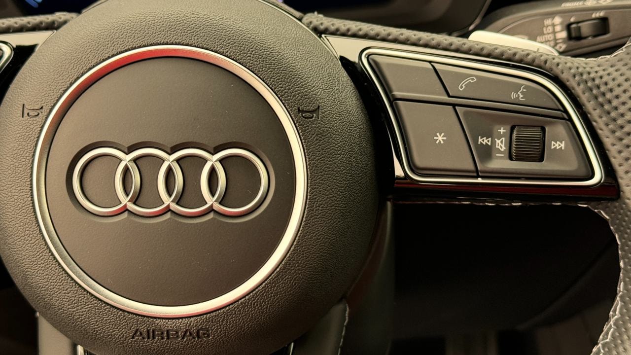 AUDI A3 Sportback 35 TFSI S line S-tronic-image-9