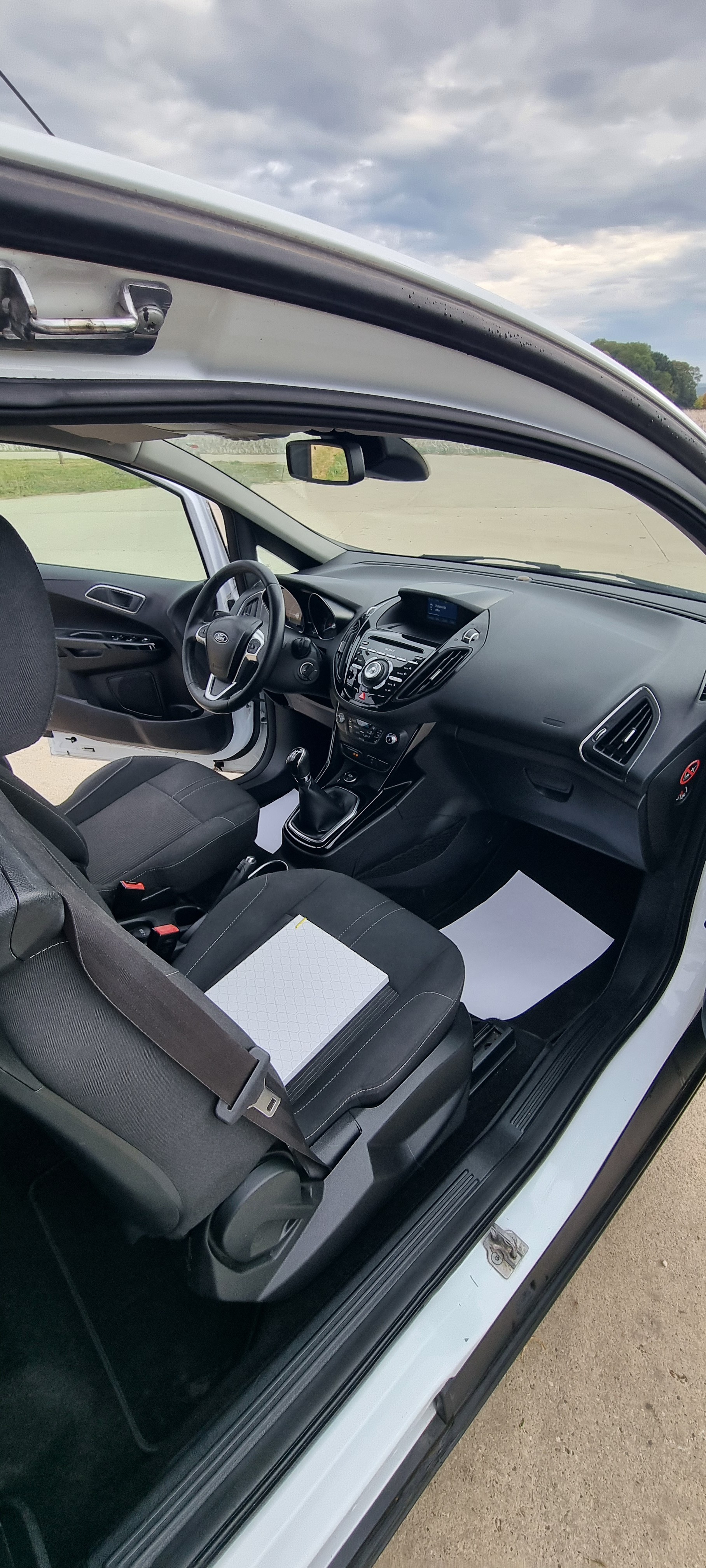 FORD 1.0i EcoB 120 Titanium X S/S-image-5