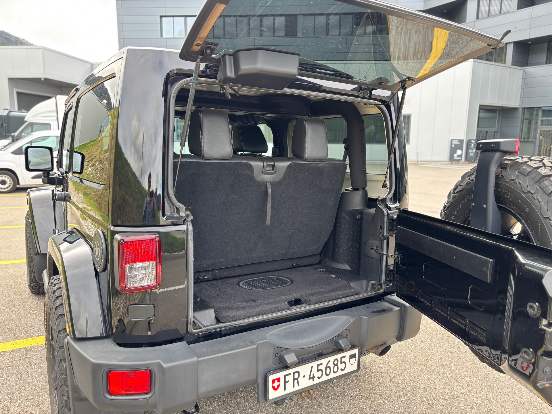 JEEP 3.6 V6 Sahara-image-6