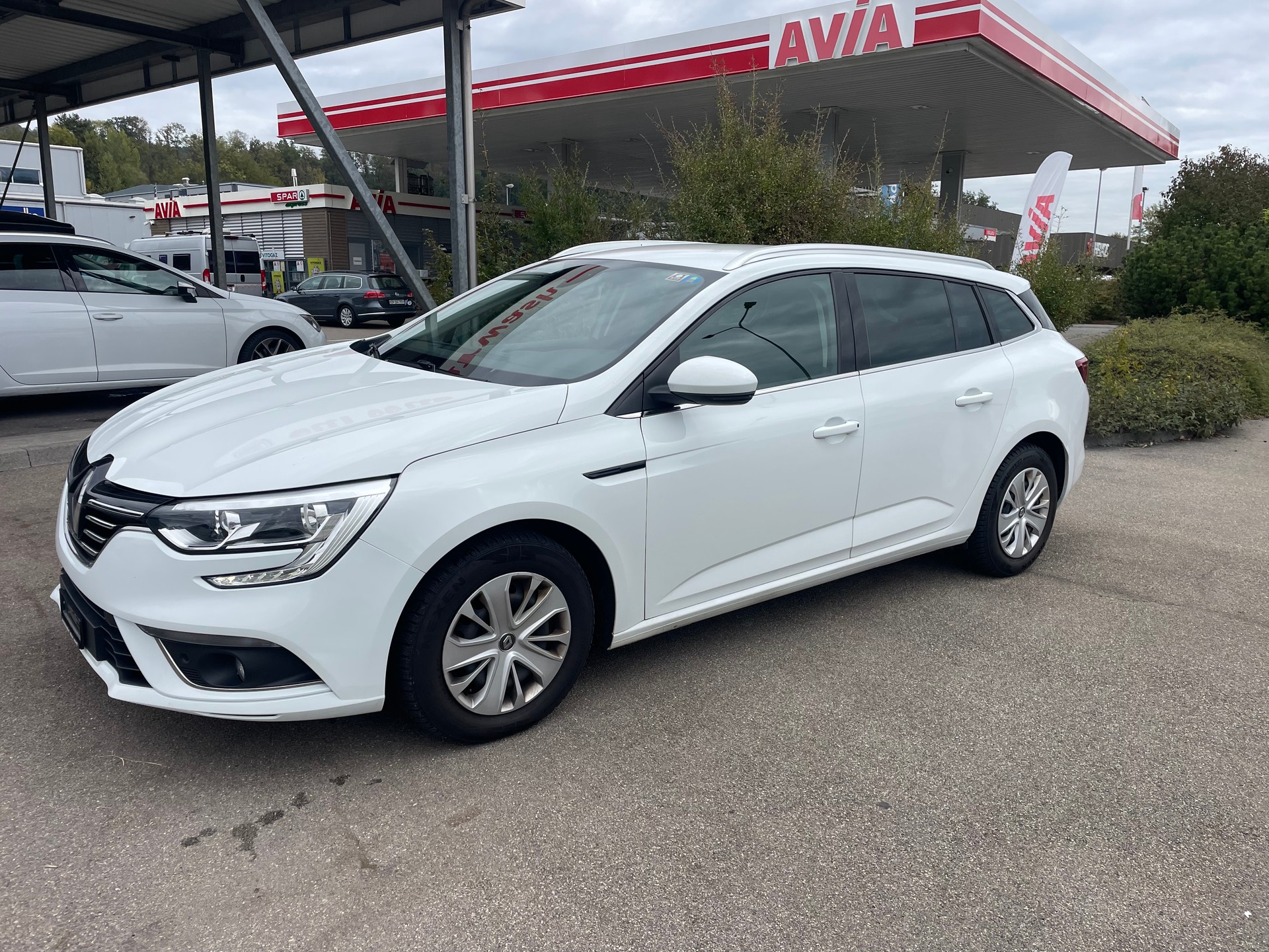 RENAULT Mégane Grandtour 1.5 dCi Business EDC-image-9