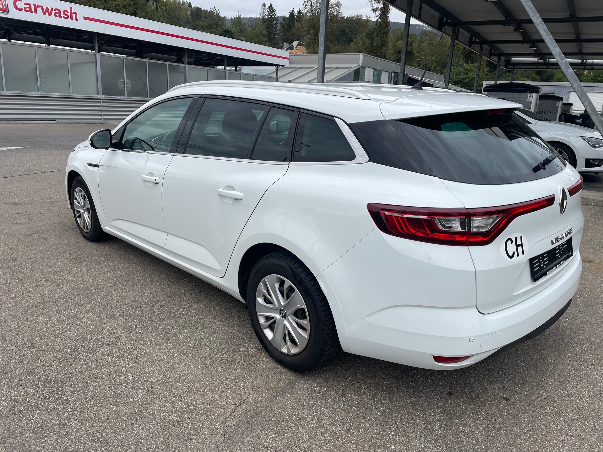 RENAULT Mégane Grandtour 1.5 dCi Business EDC-image-10