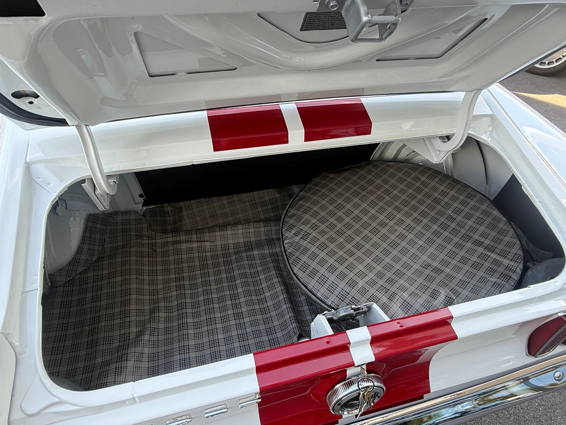 FORD Fastback 302-image-15