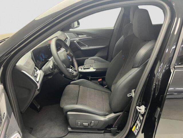 BMW iX2 U10 30 xDrive-image-8