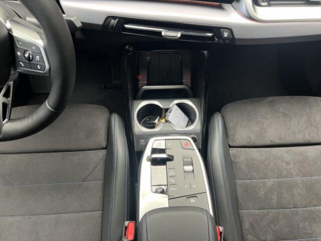 BMW iX2 U10 30 xDrive-image-11