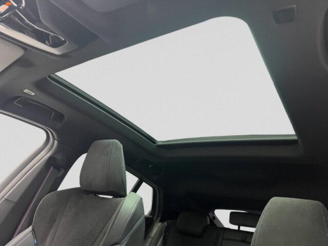 BMW iX2 U10 30 xDrive-image-12