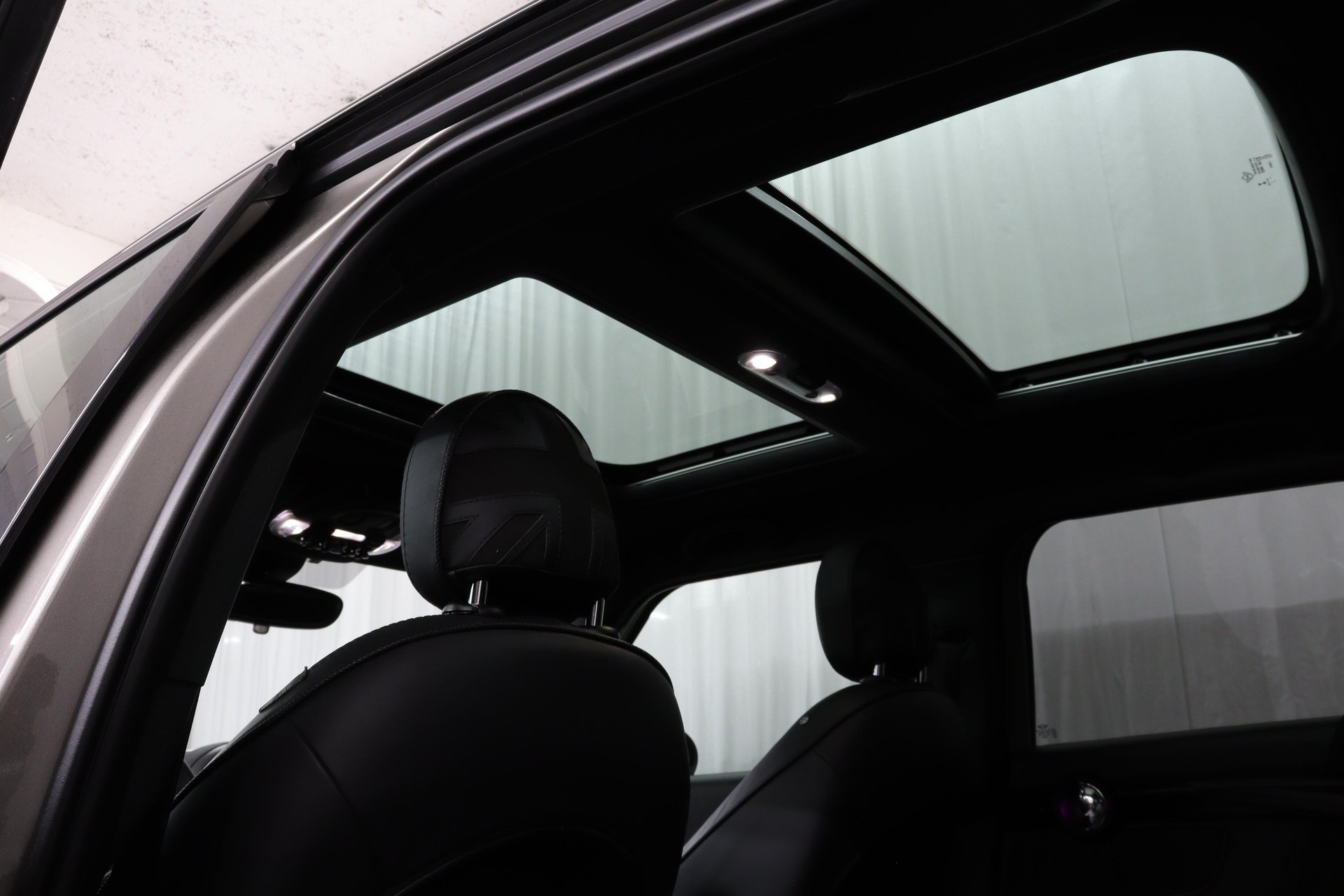 MINI Countryman F60 2.0i Cooper S SAG ALL4-image-9