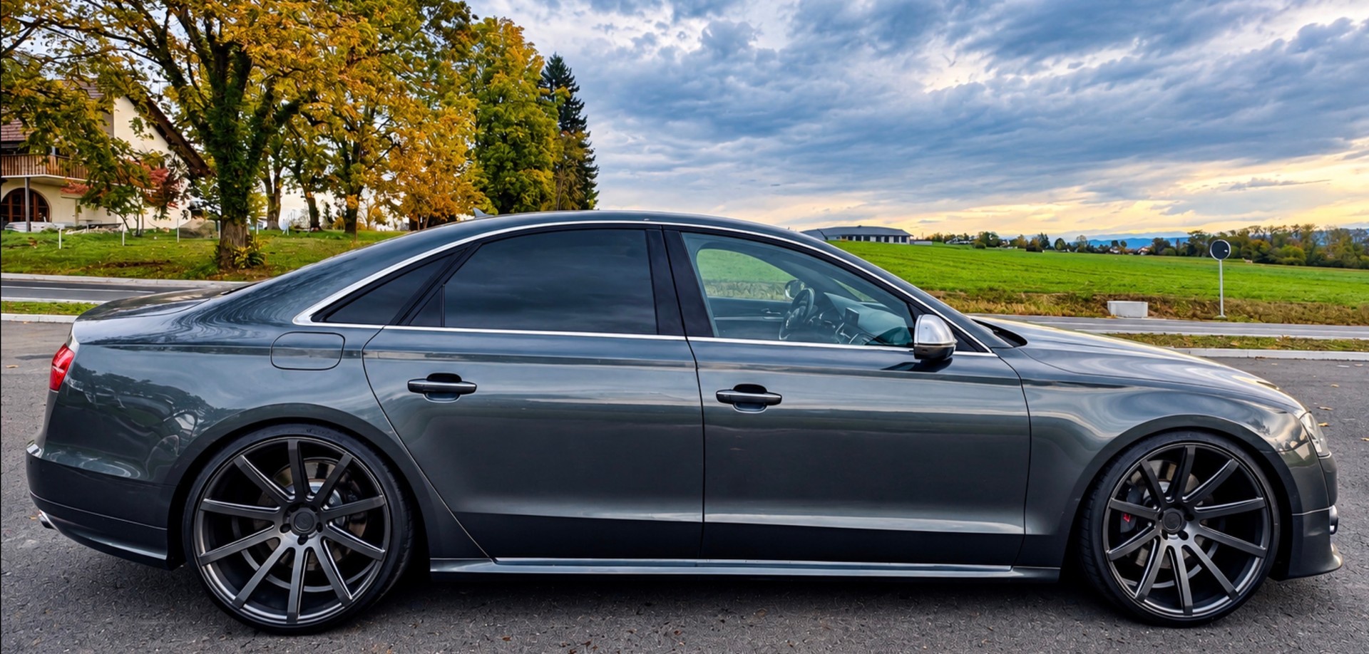 AUDI S8 4.0 TFSI V8 quattro tiptronic-image-4