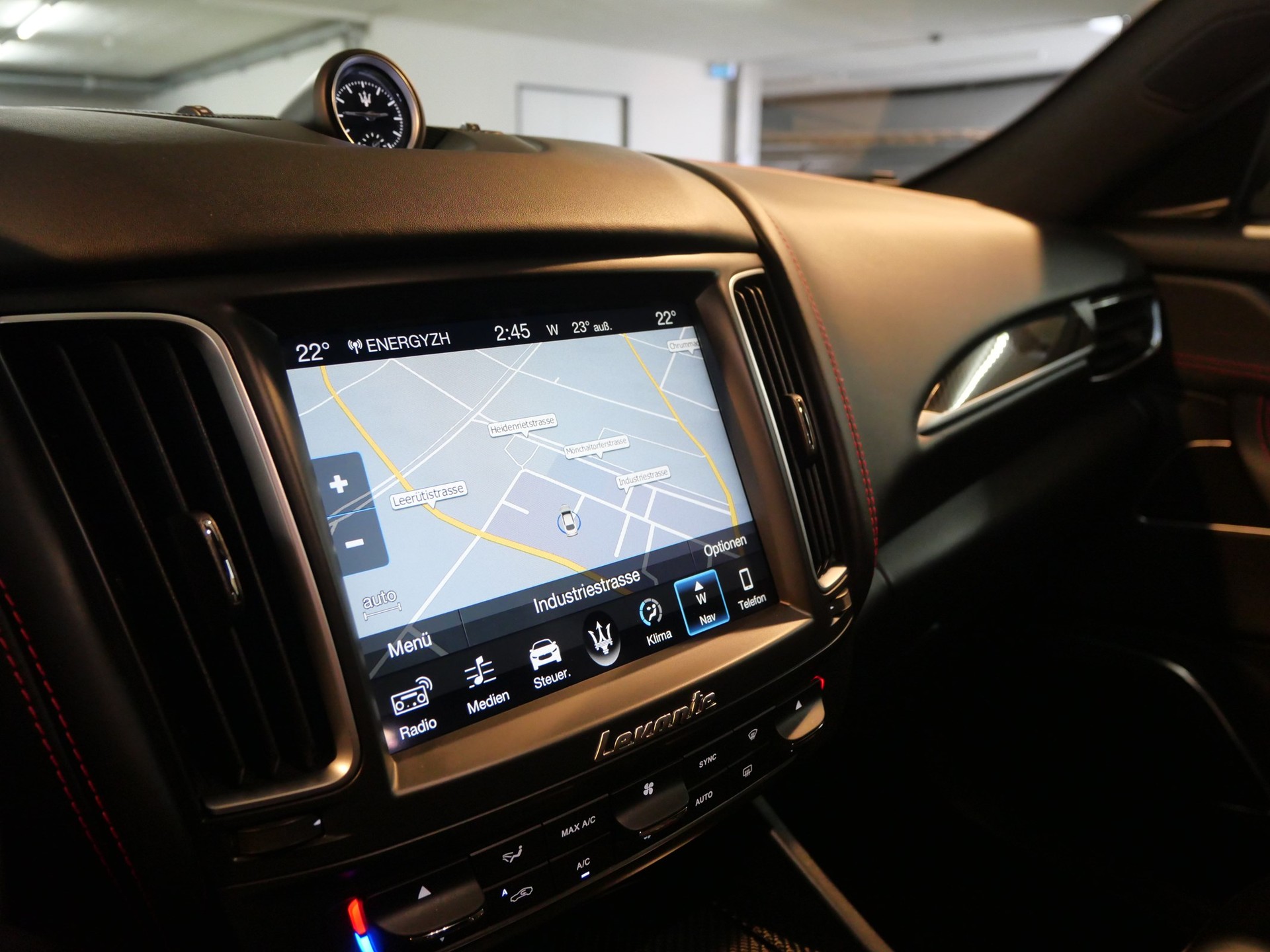 MASERATI Levante S 3.0 V6 Nerissimo Automatica-image-19