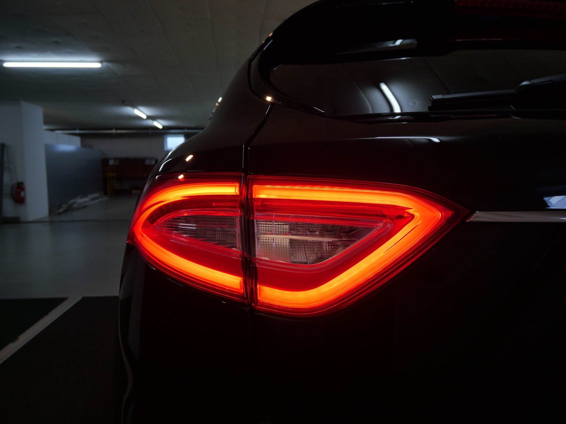 MASERATI Levante S 3.0 V6 Nerissimo Automatica-image-11