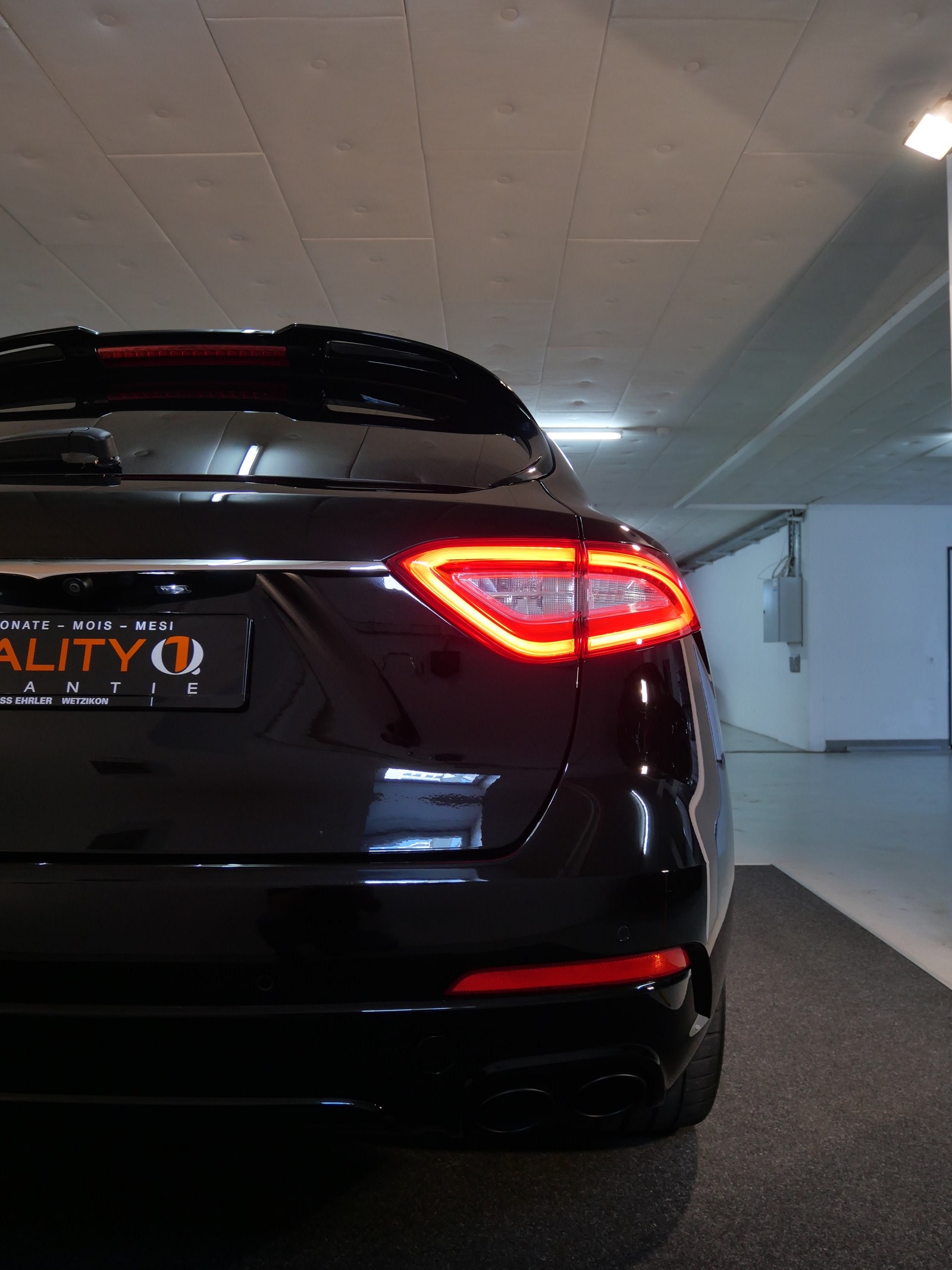 MASERATI Levante S 3.0 V6 Nerissimo Automatica-image-8