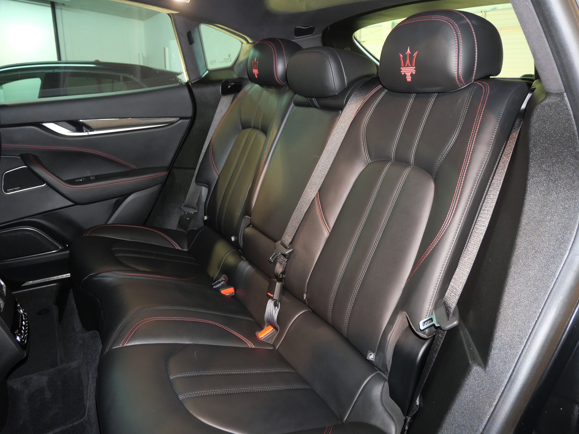MASERATI Levante S 3.0 V6 Nerissimo Automatica-image-27