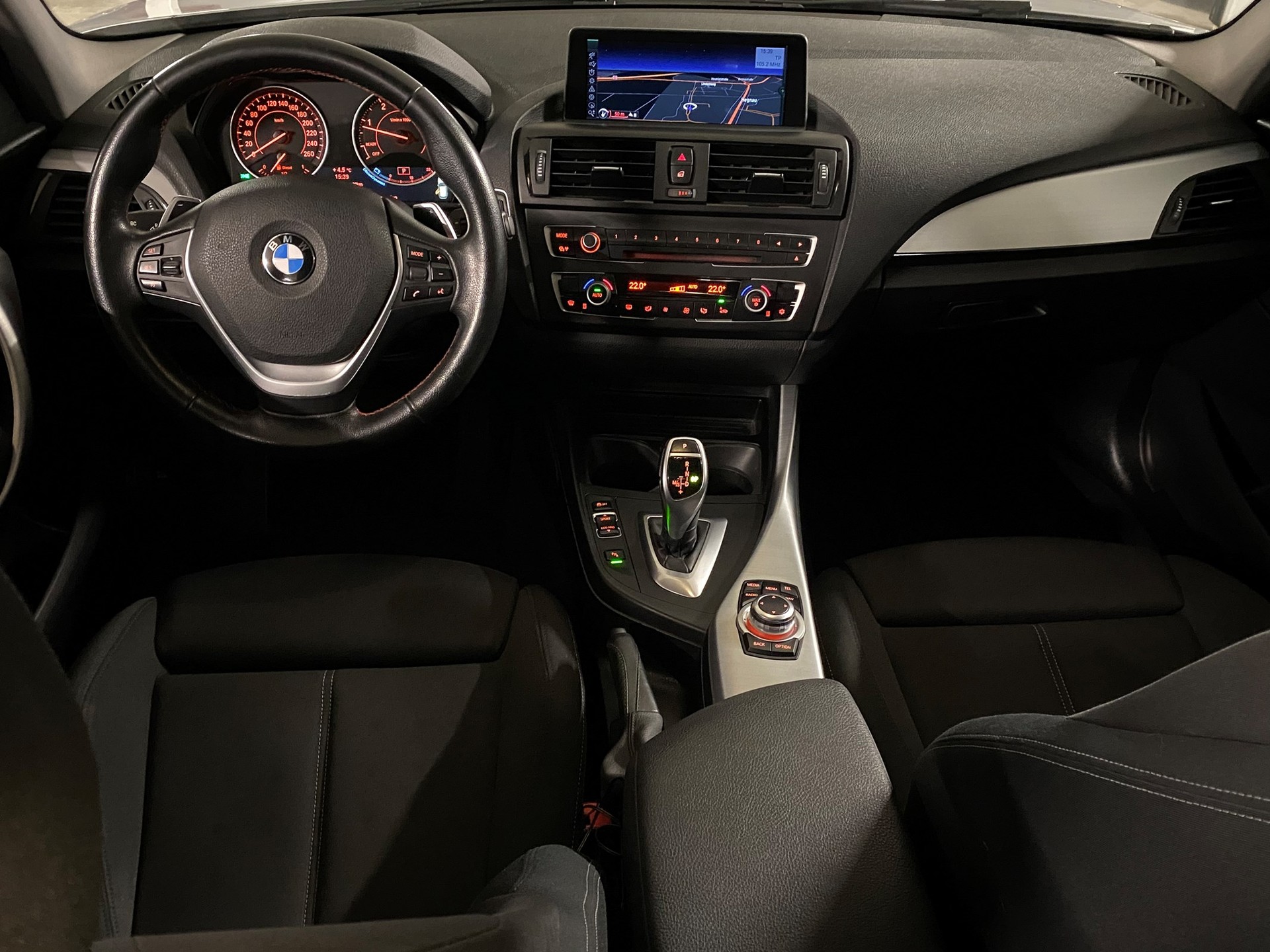 BMW 125d Sport Line Steptronic-image-9