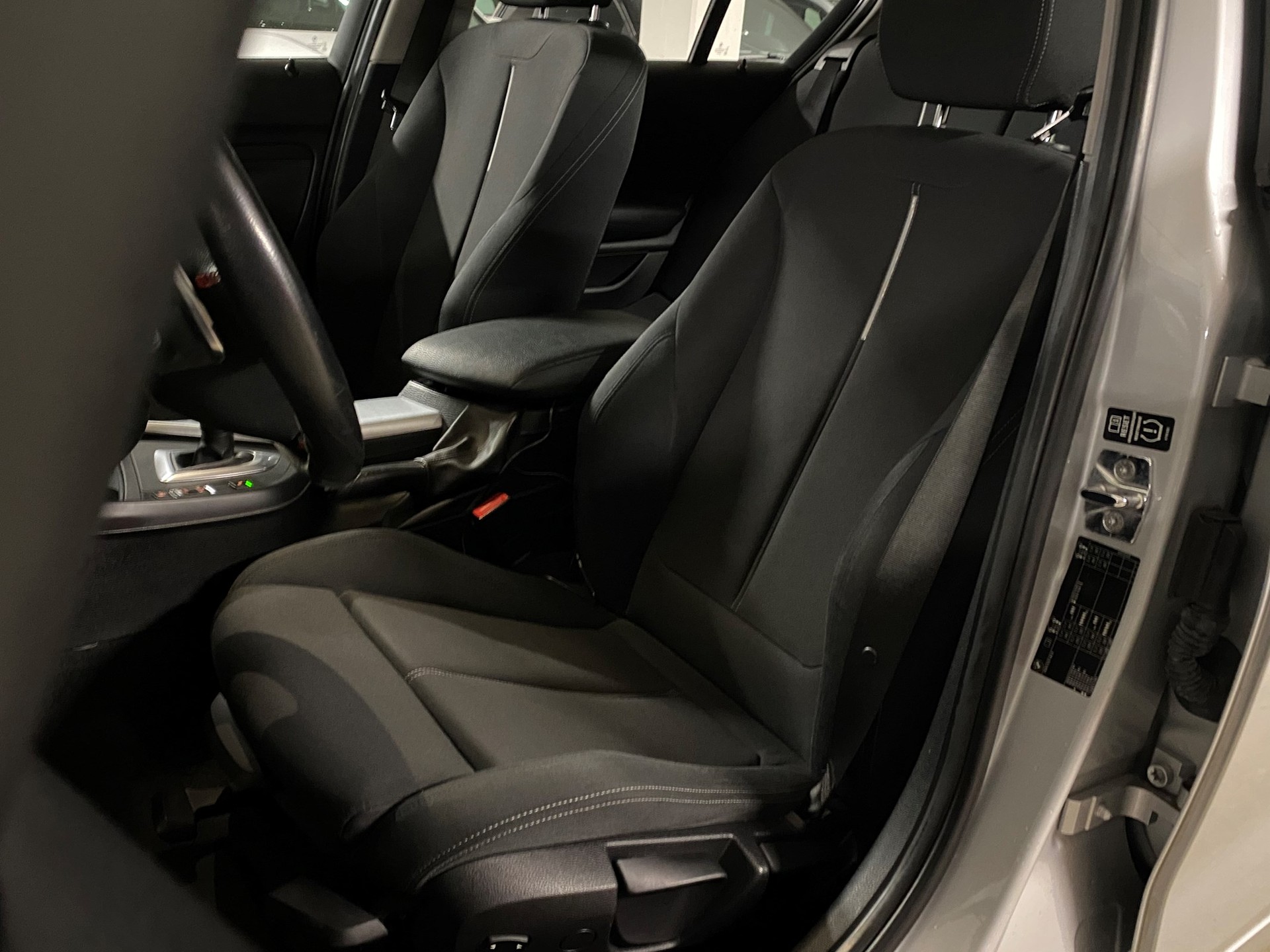 BMW 125d Sport Line Steptronic-image-11
