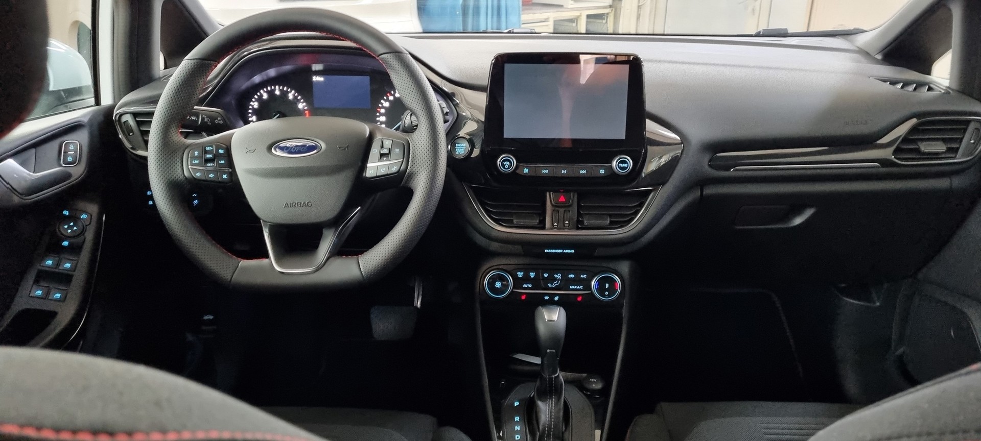 FORD Fiesta 1.0 EcoB Hybrid ST-Line X-image-8