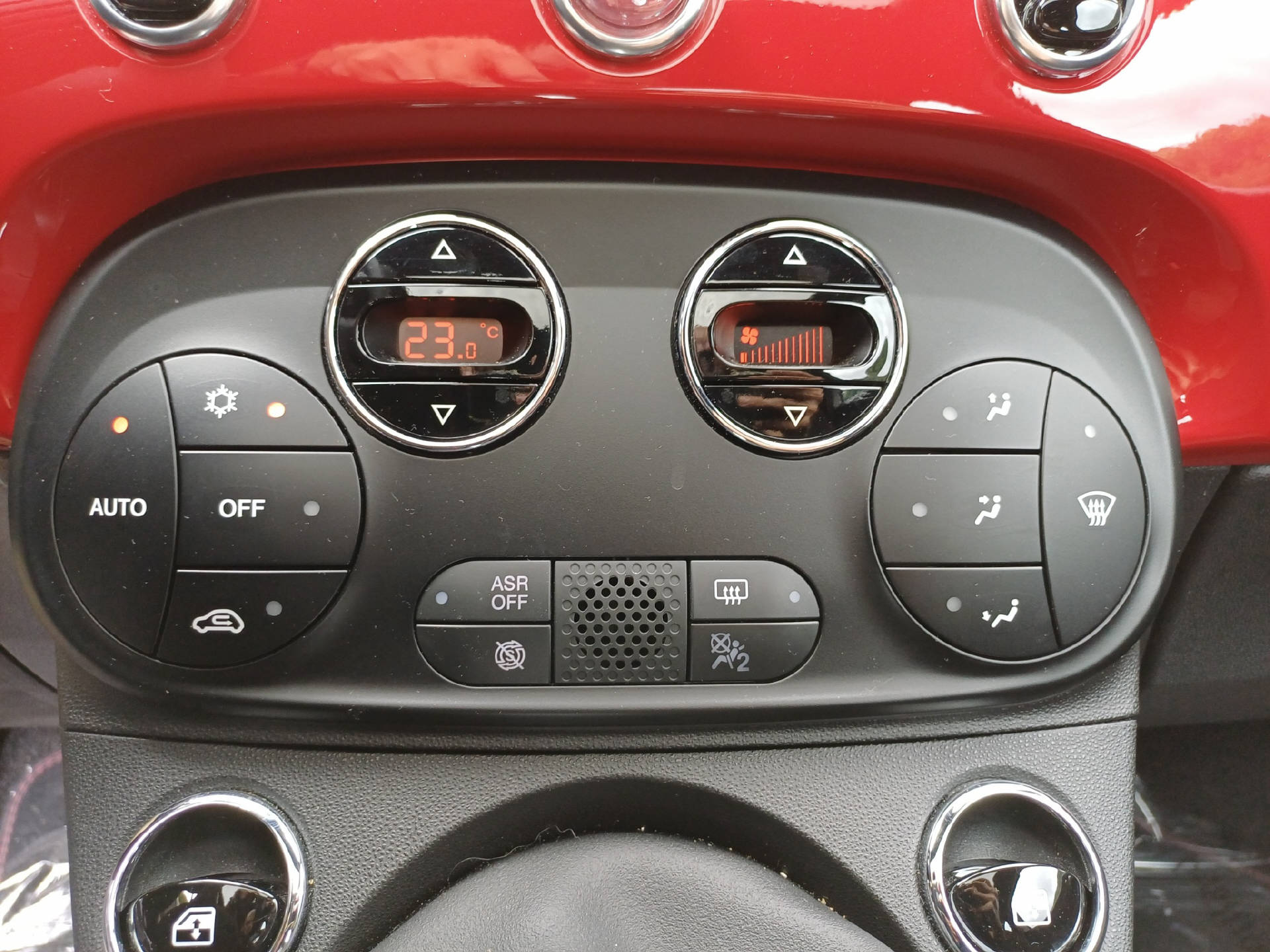 FIAT 500 1.0 Hybrid Red-image-11