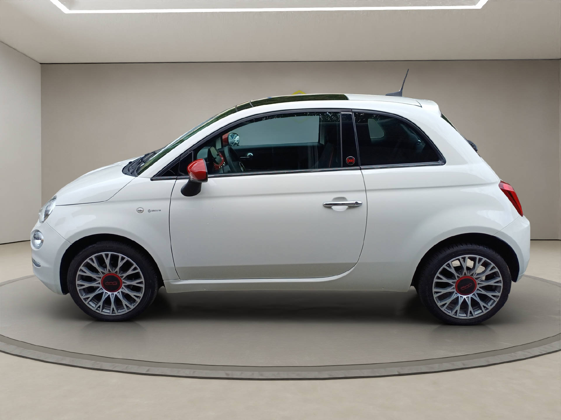 FIAT 500 1.0 Hybrid Red-image-1
